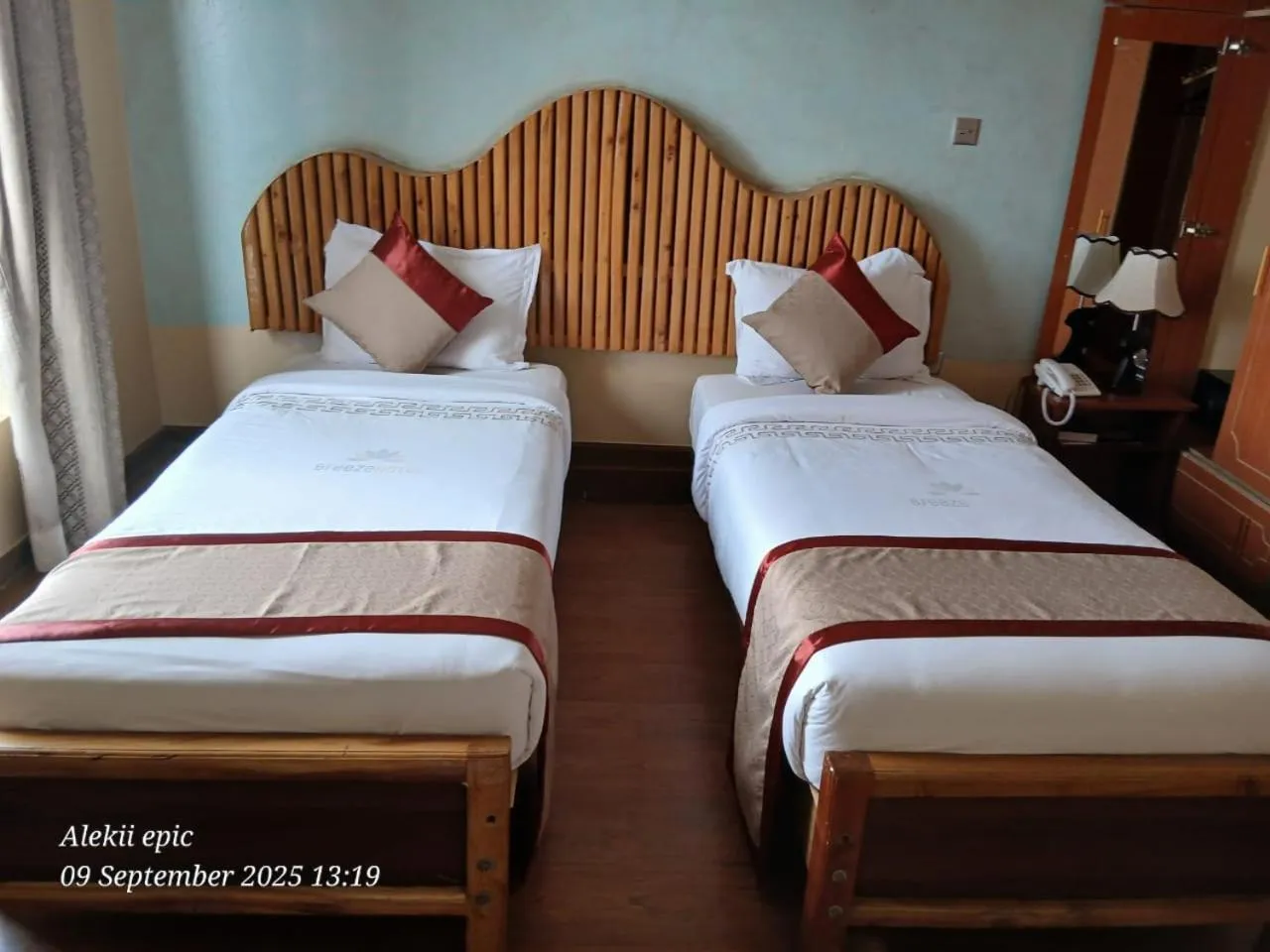 Bed in Breeze Hotel Nyahururu