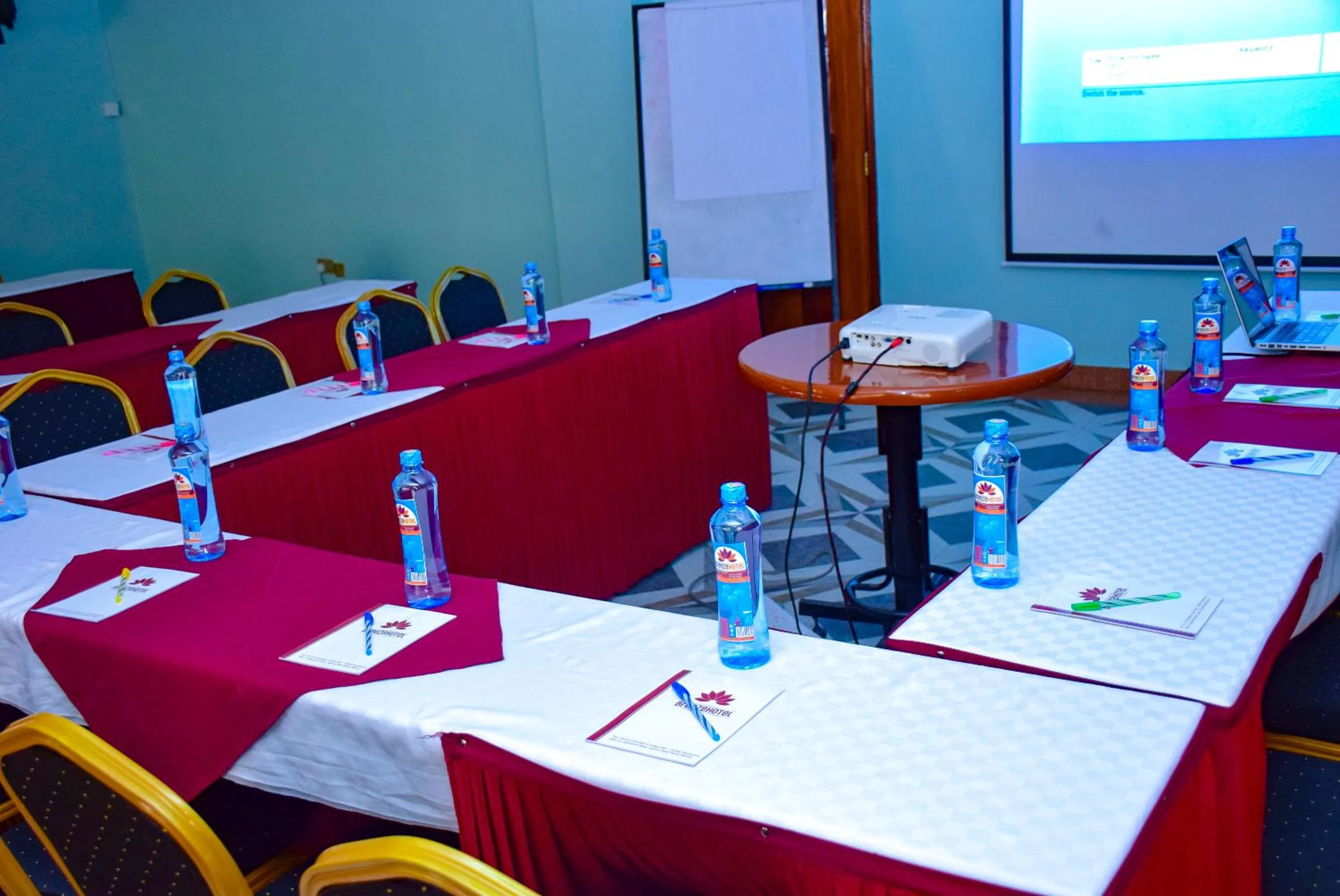 Breeze Hotel Nyahururu