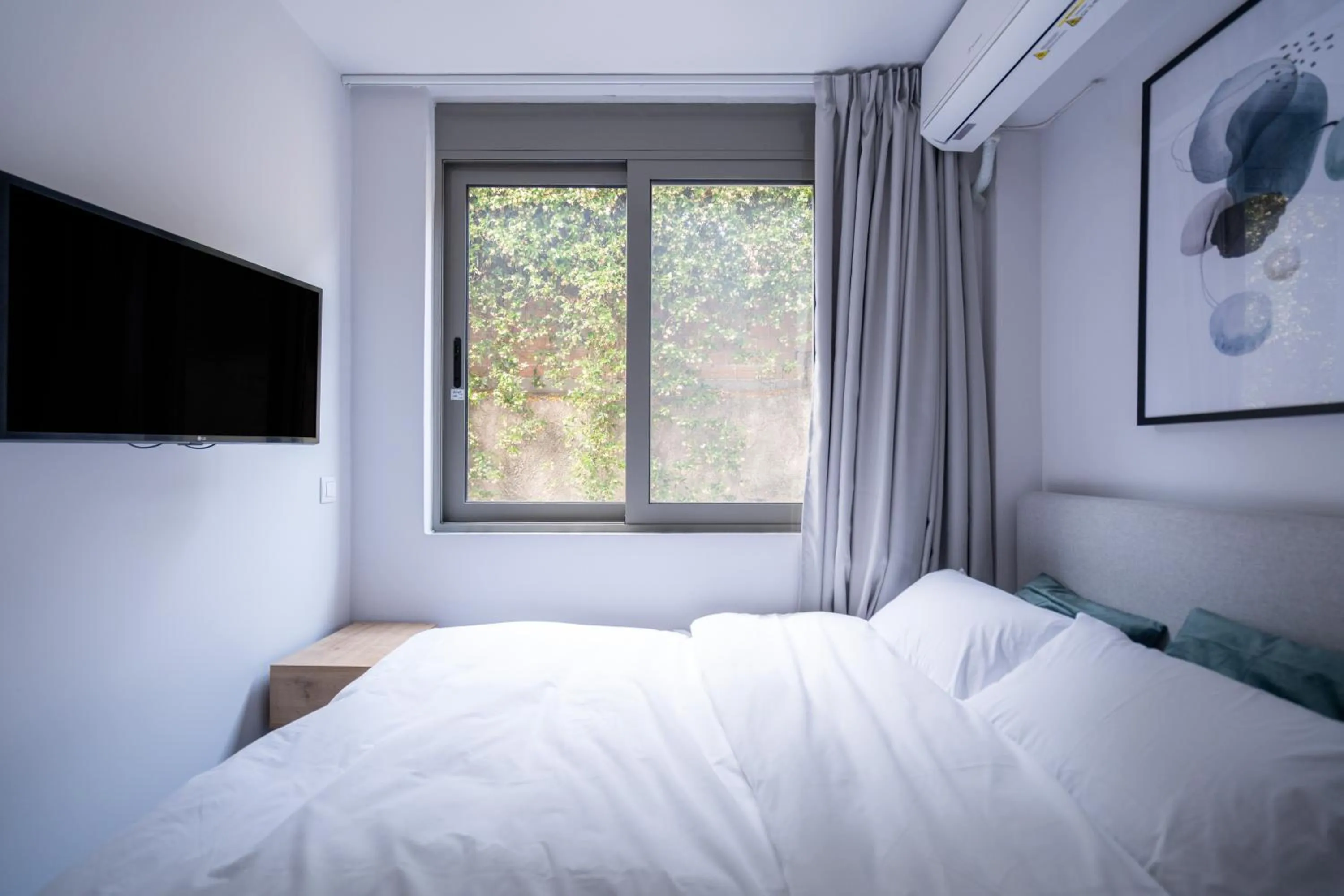 Bed in Starlight Residence