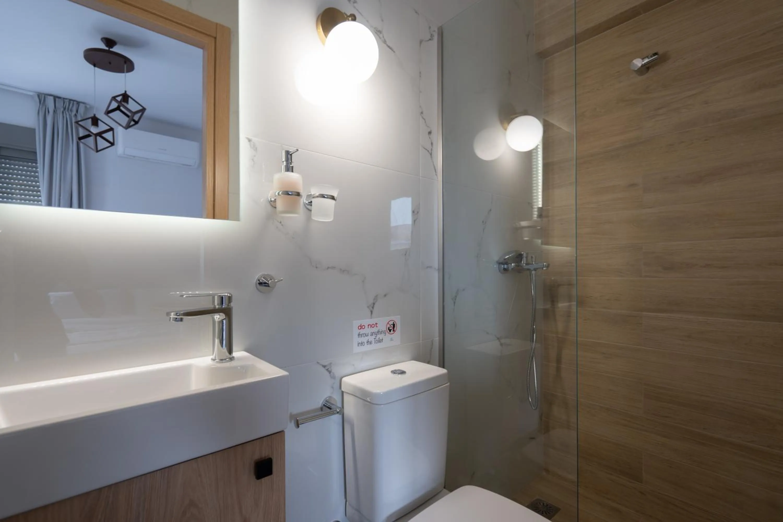 Shower in Starlight Residence