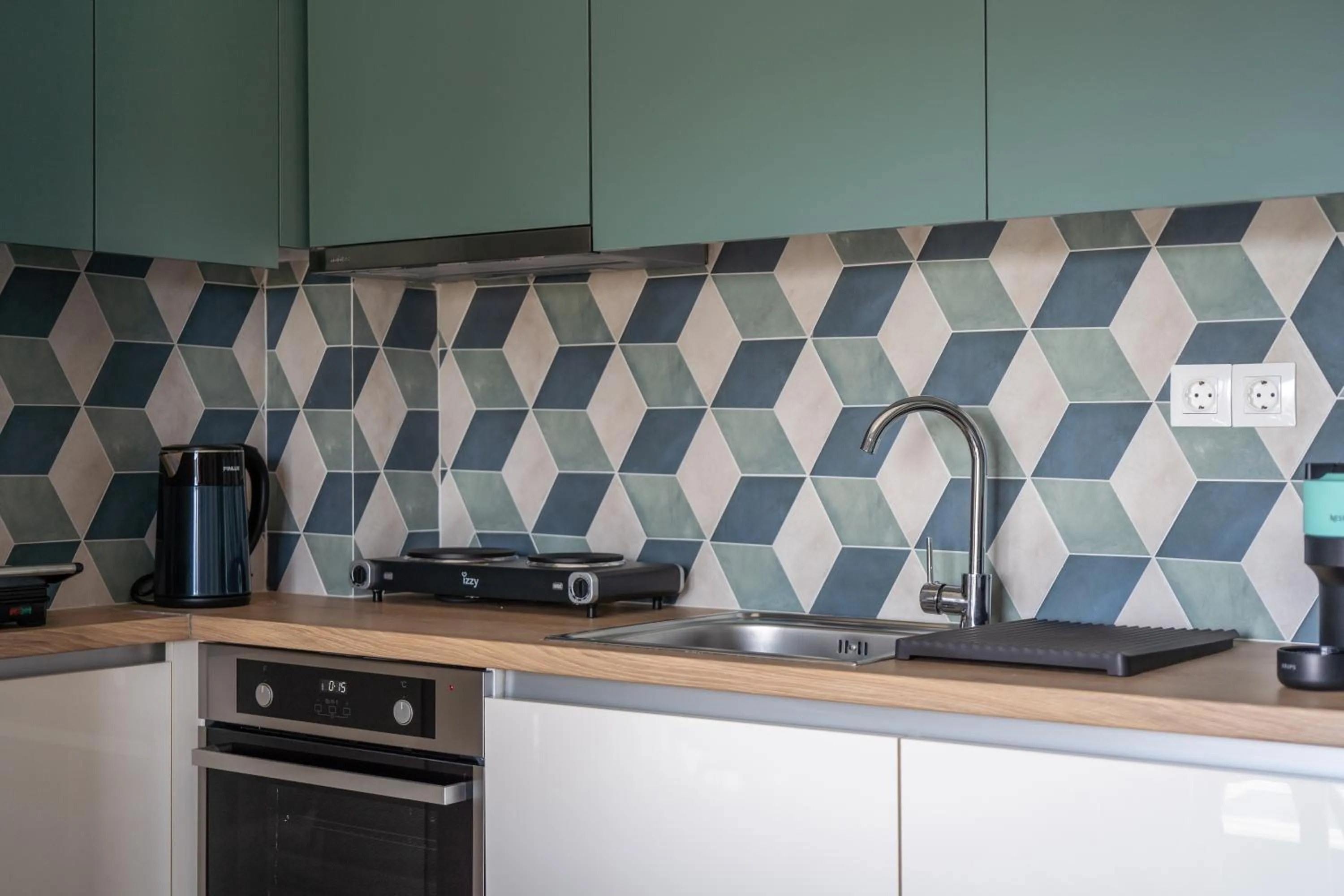 Coffee/tea facilities in Starlight Residence