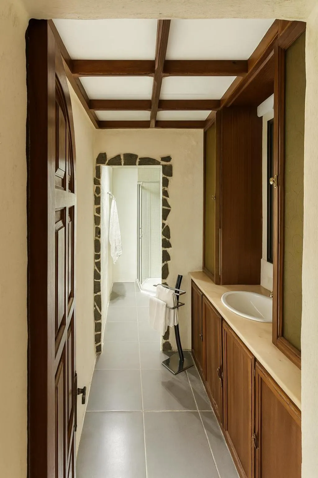 Bathroom, Bed in Hotel Rural Villa del Monte