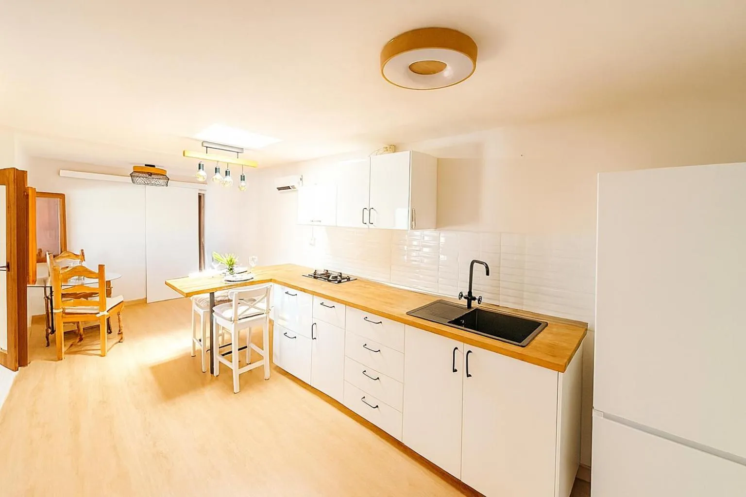 kitchen in Hotel Rural Villa del Monte