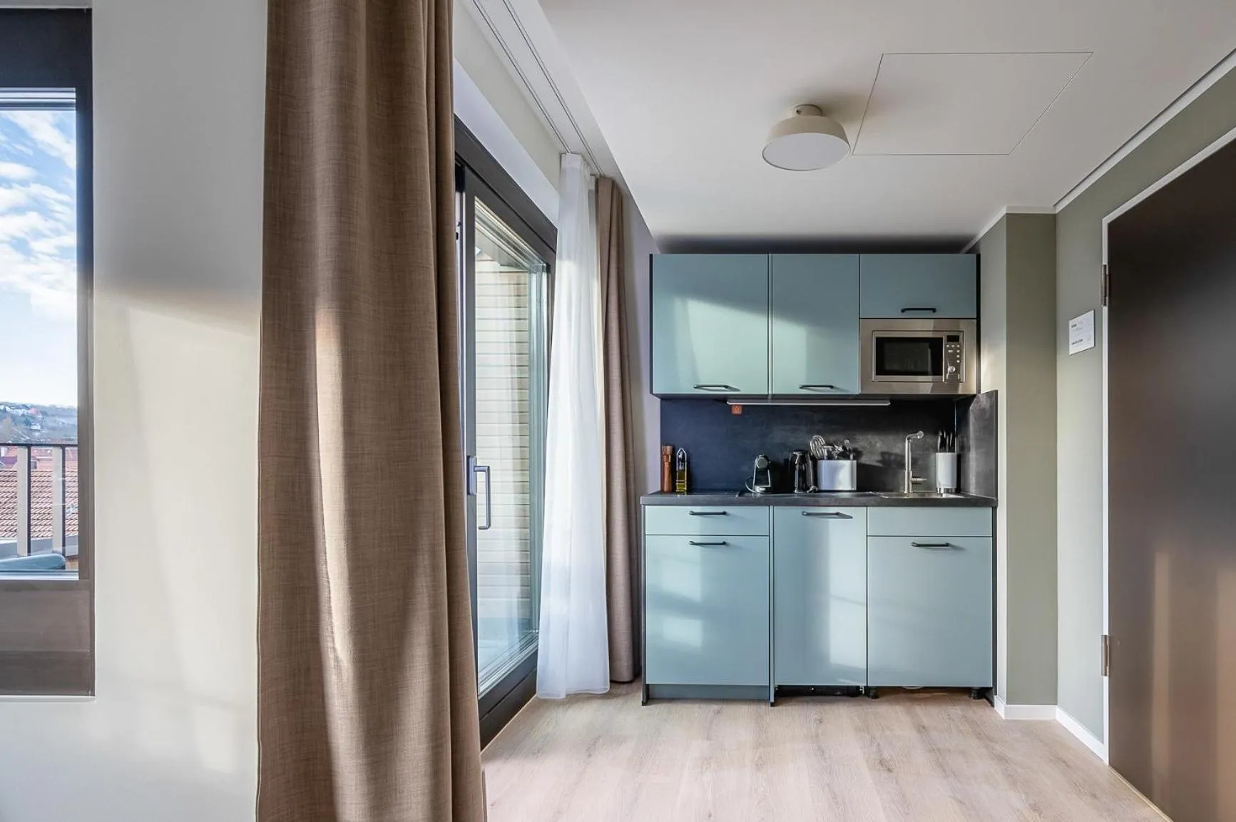 Coffee/tea facilities in Limehome Stuttgart Elsenhansstr