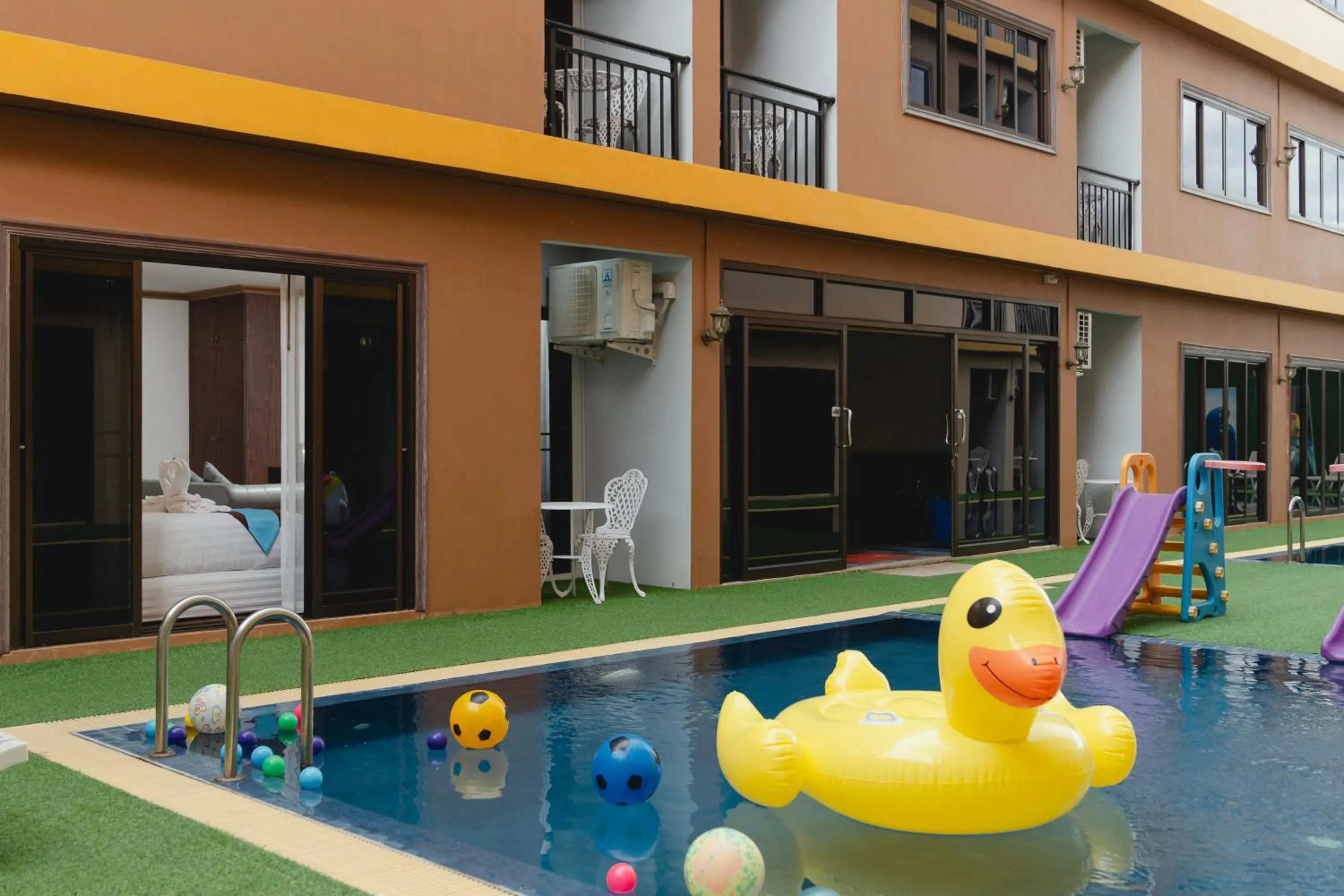 Swimming pool in Baan Plaifah Khao Yai Hotel