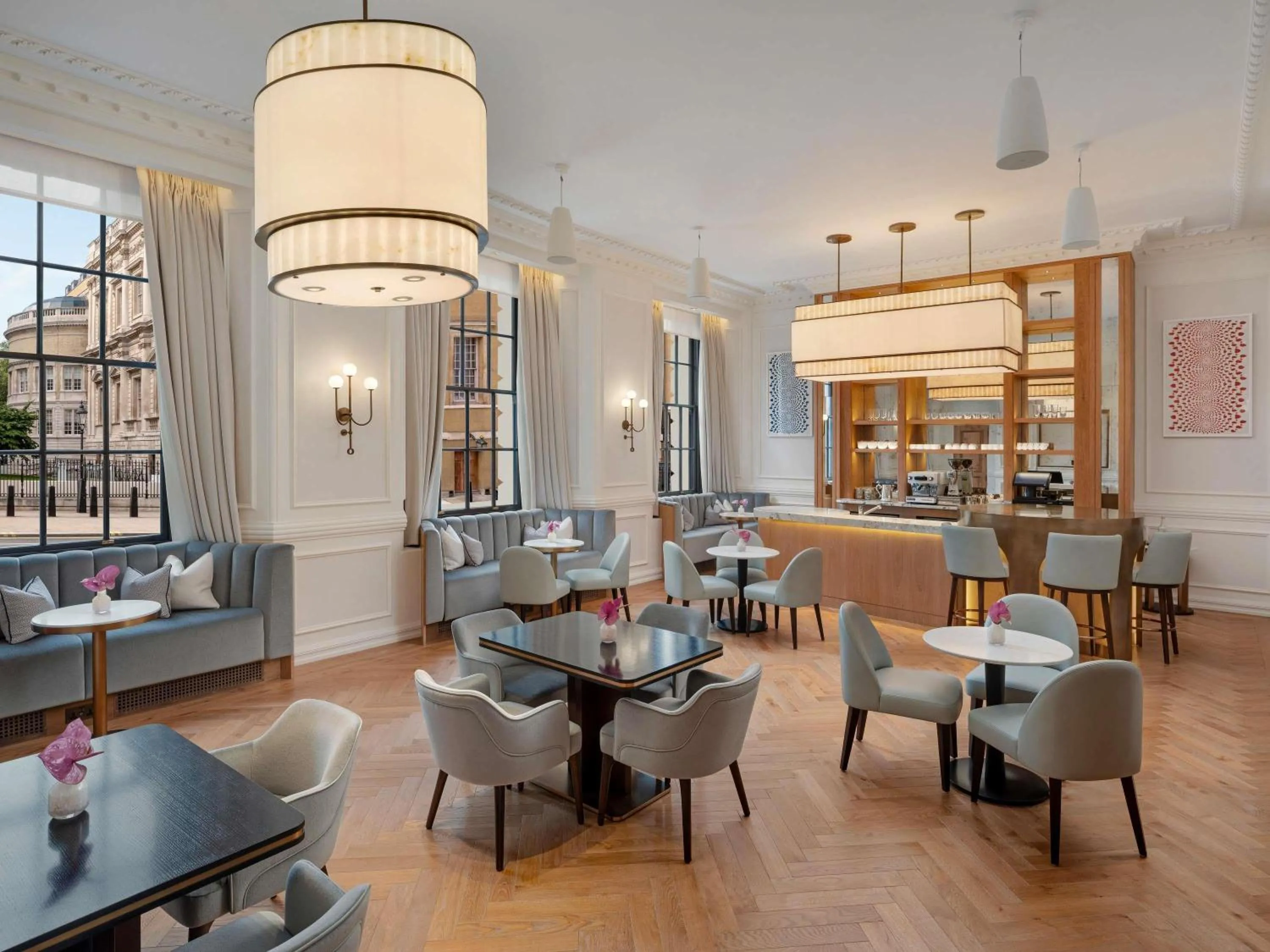 Restaurant/places to eat in Raffles London at The OWO