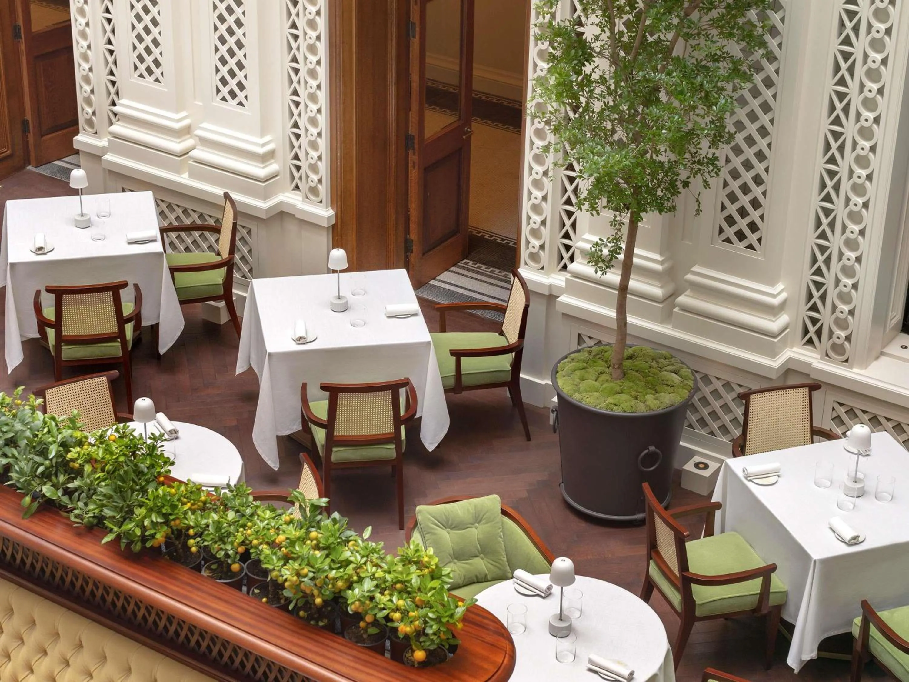 Restaurant/places to eat in Raffles London at The OWO
