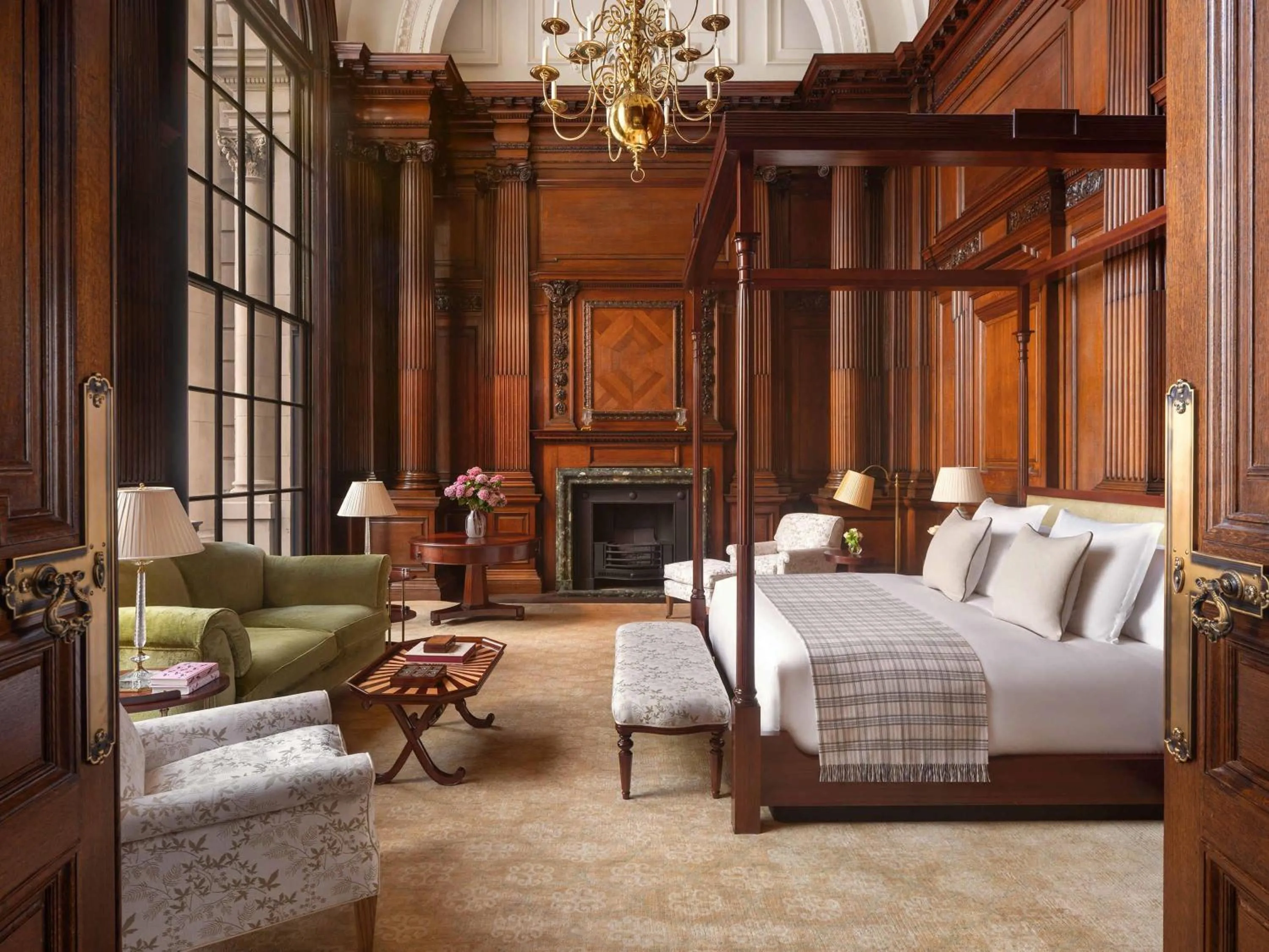 Photo of the whole room, Bed in Raffles London at The OWO