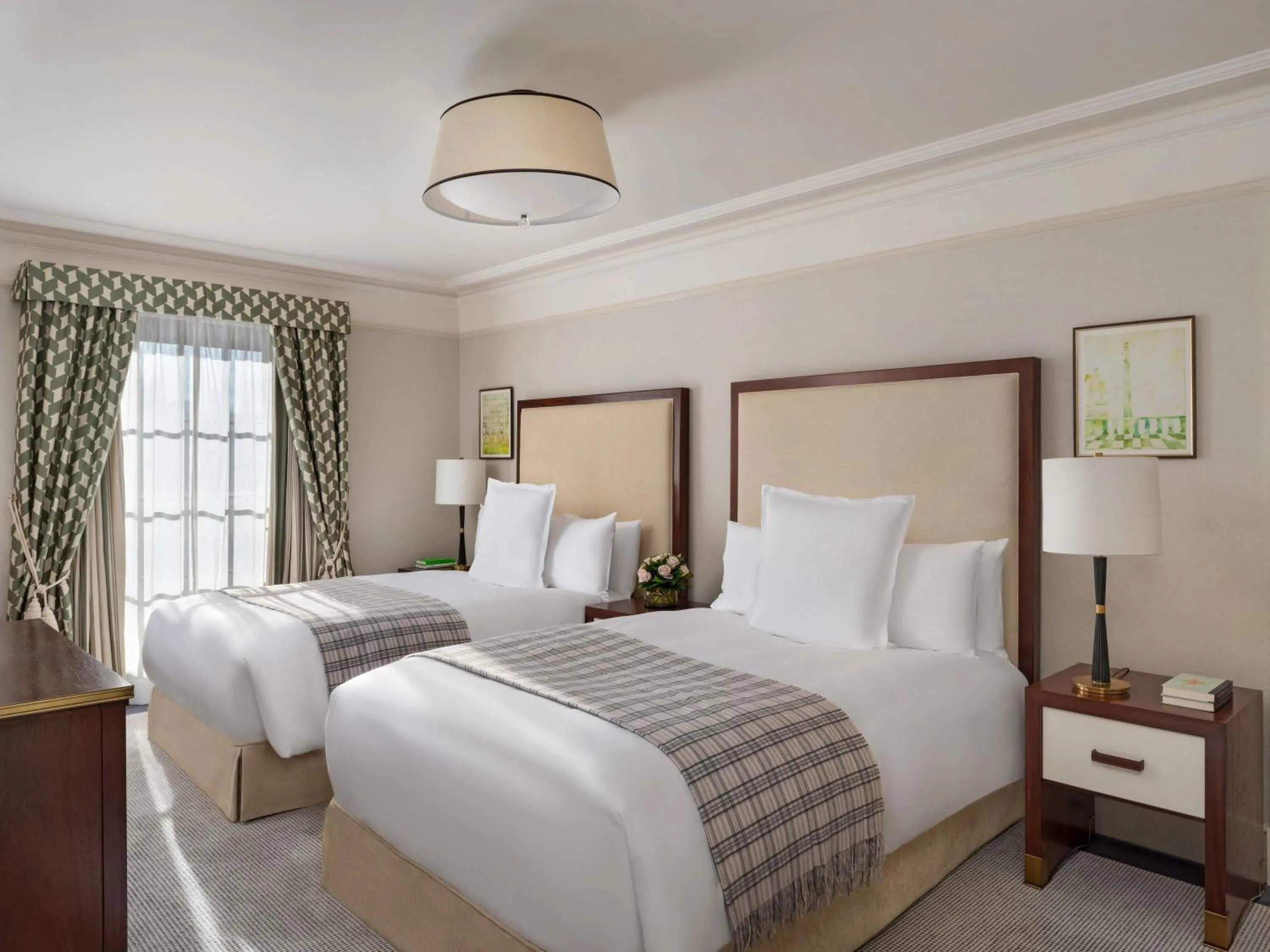 Bedroom, Bed in Raffles London at The OWO