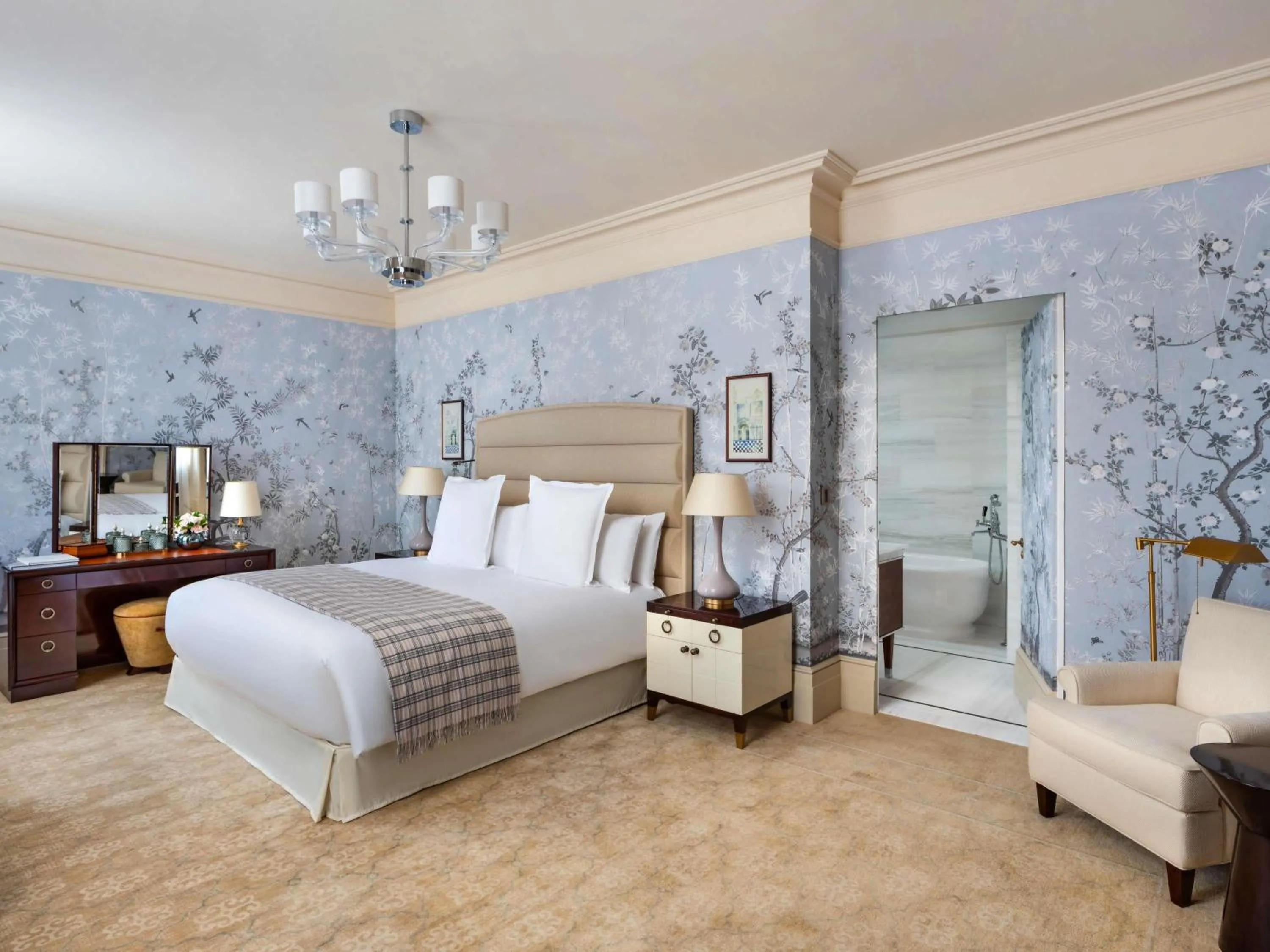 Bedroom, Bed in Raffles London at The OWO