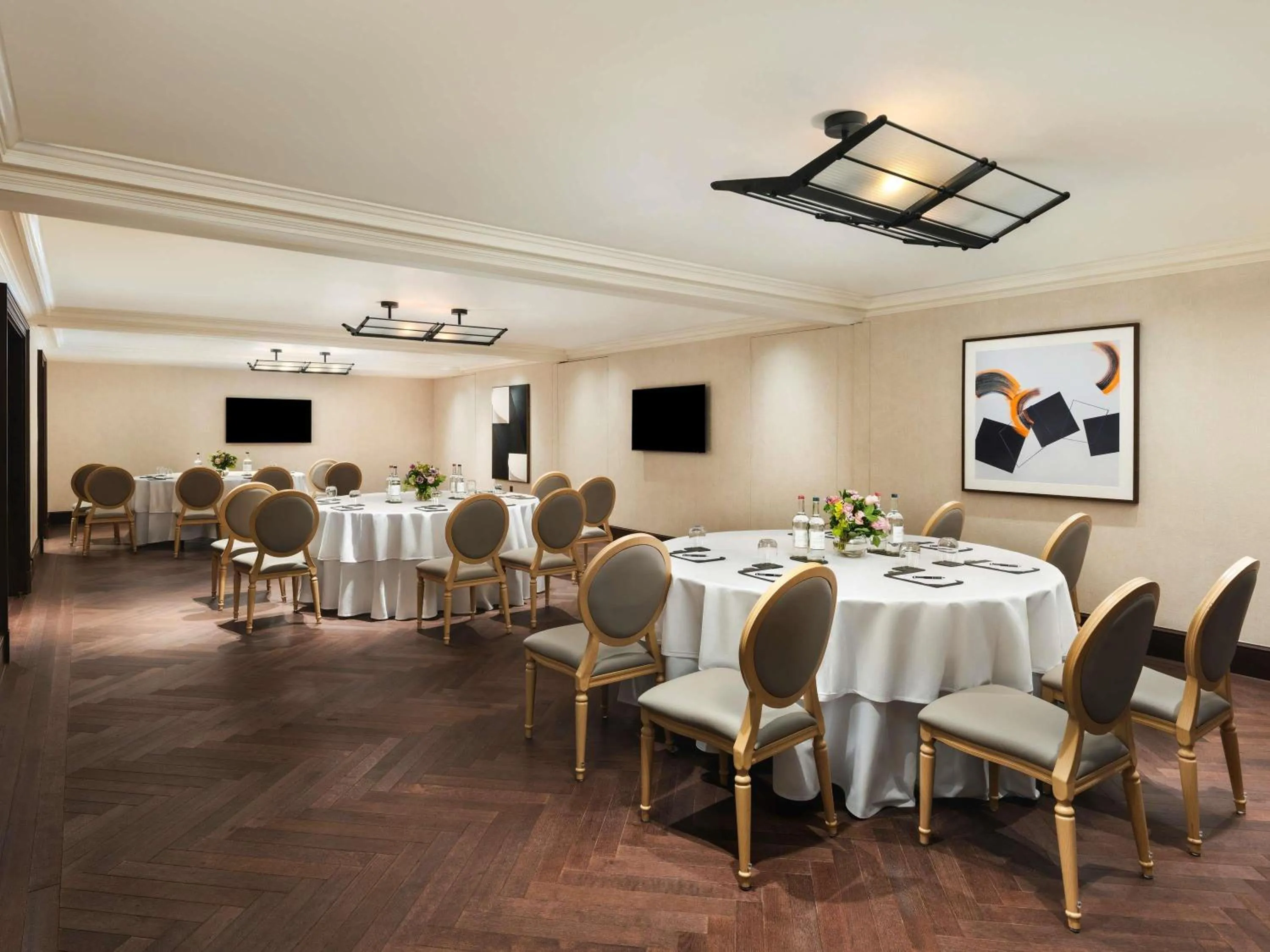 Meeting/conference room in Raffles London at The OWO