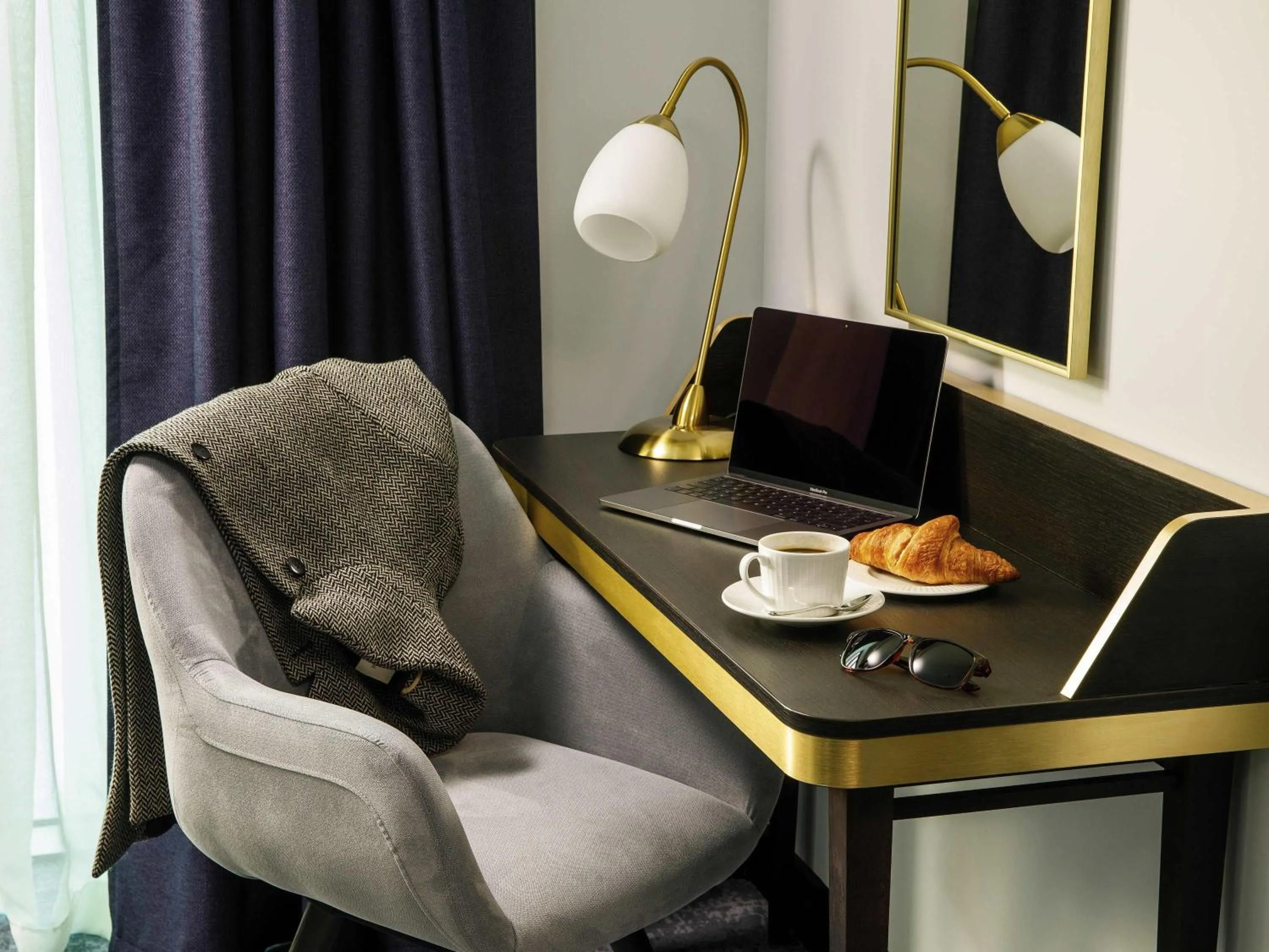 Bedroom in Mercure Paignton Hotel