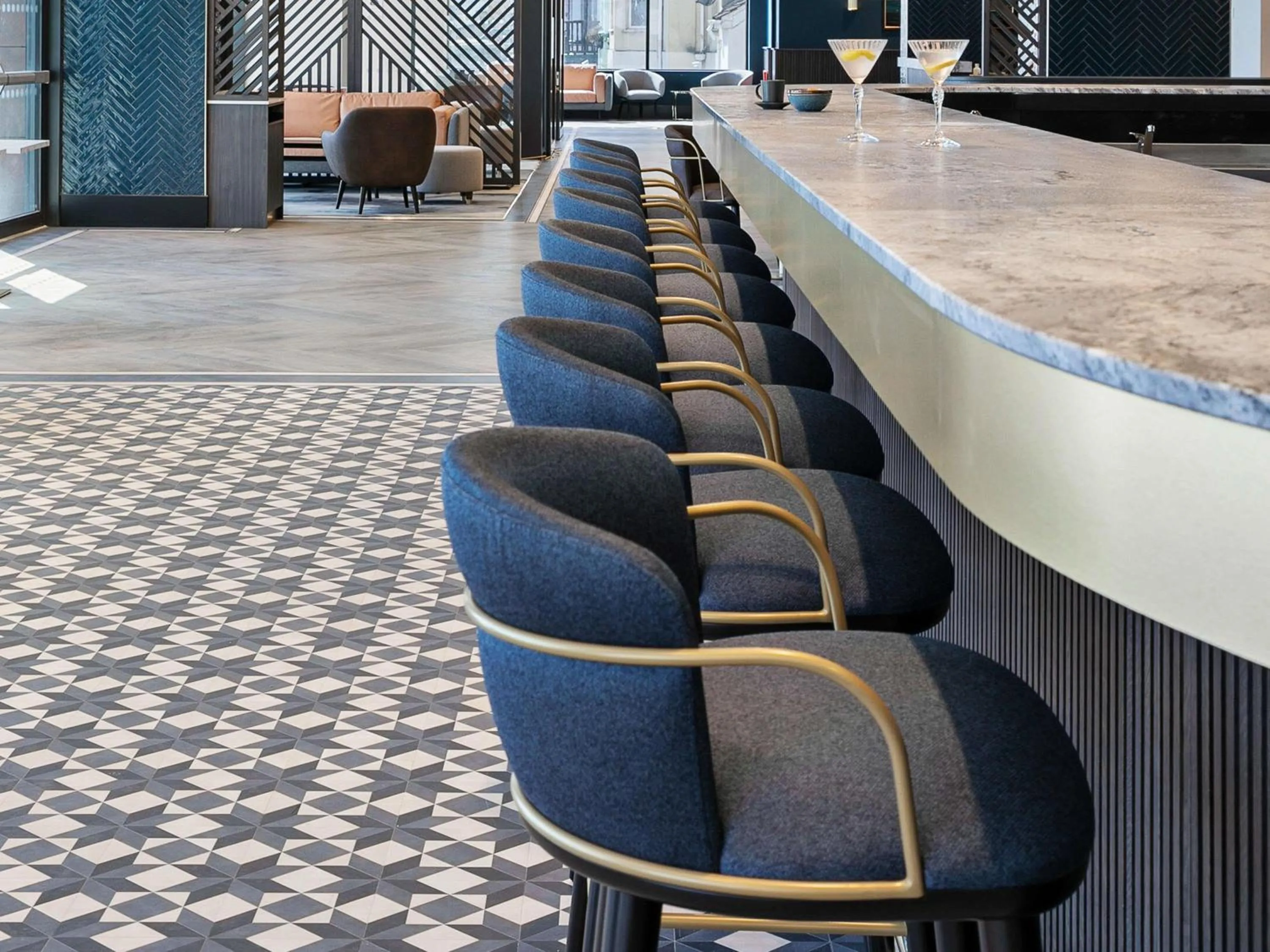 Lounge or bar in Mercure Paignton Hotel