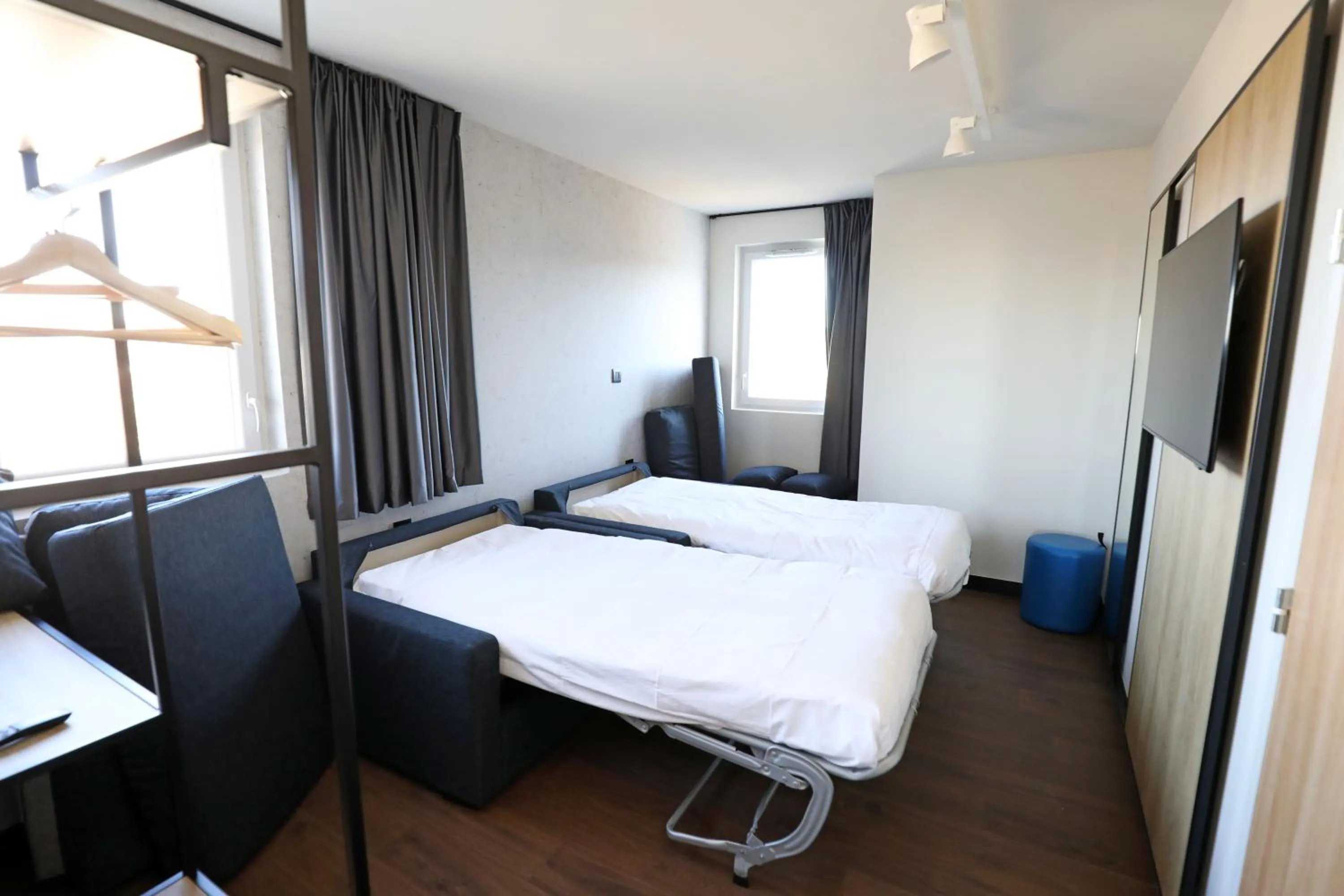 Bed in Ibis Bourgoin Jallieu Medipole