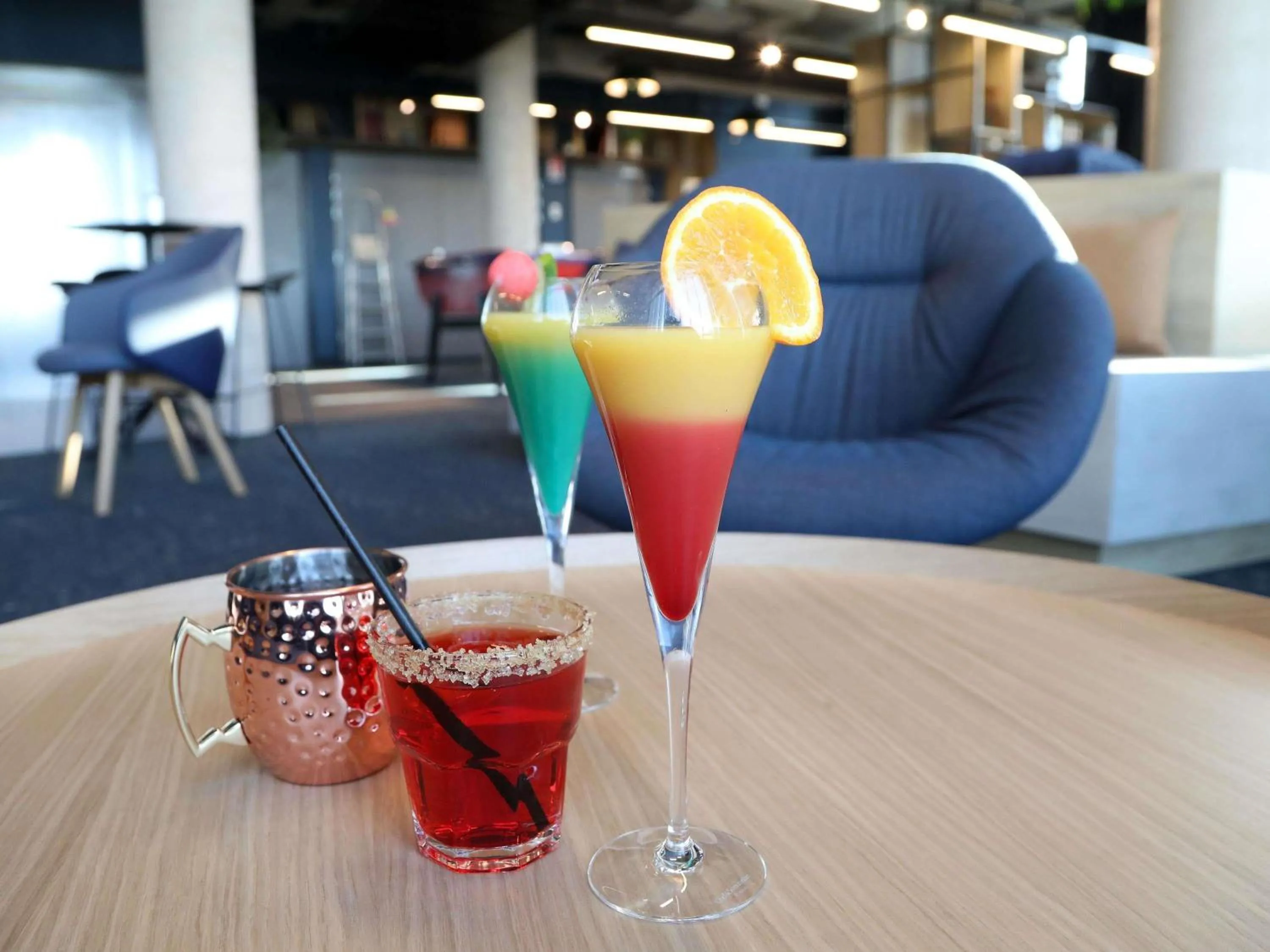 Lounge or bar in Ibis Bourgoin Jallieu Medipole