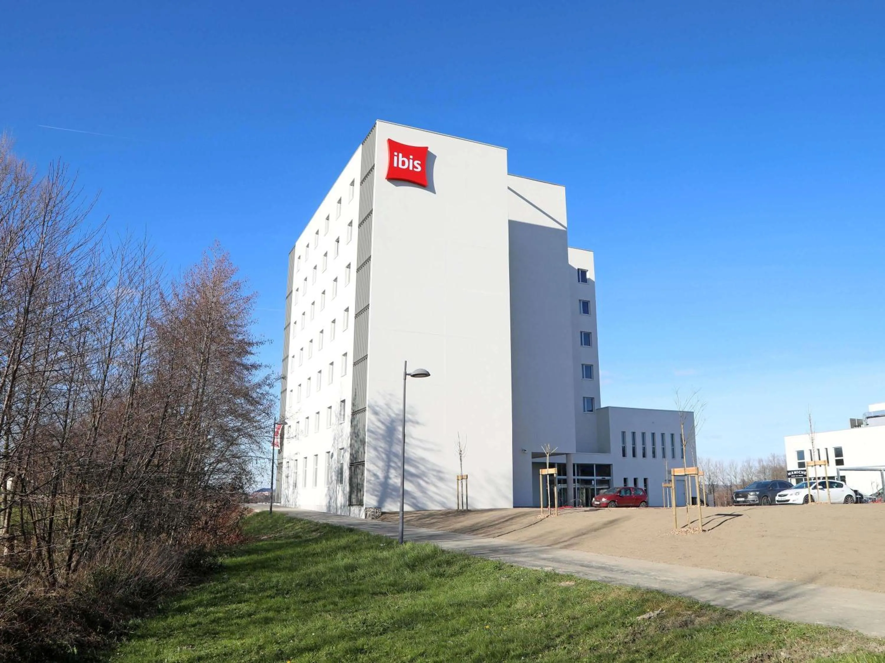 Property building in Ibis Bourgoin Jallieu Medipole