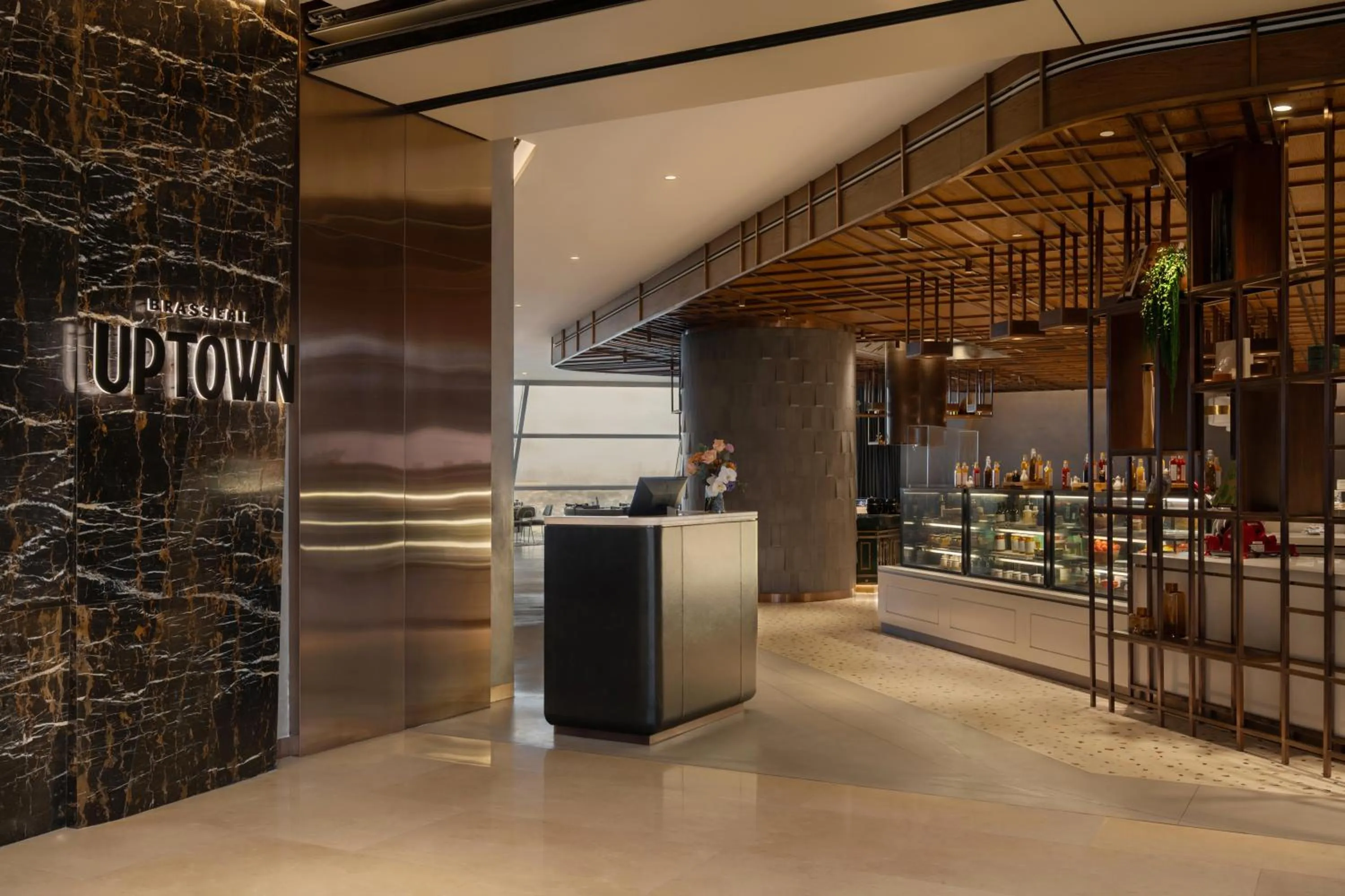 Restaurant/places to eat in SO/ Uptown Dubai