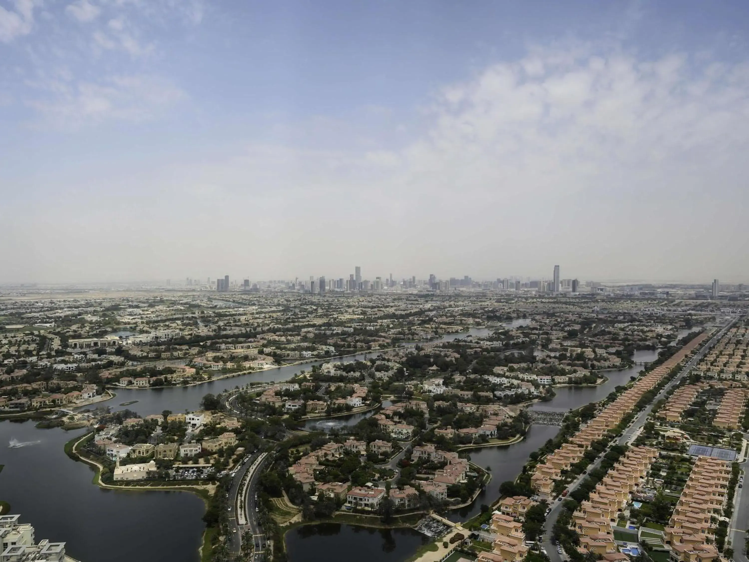 Twin Studio with Island View in SO/ Uptown Dubai Twin Studio with Island View in SO/ Uptown Dubai