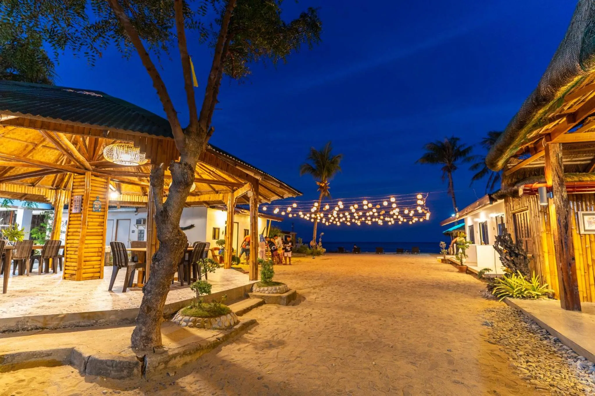 Night in Bamboo Paraiso Resort at Bolo Beach