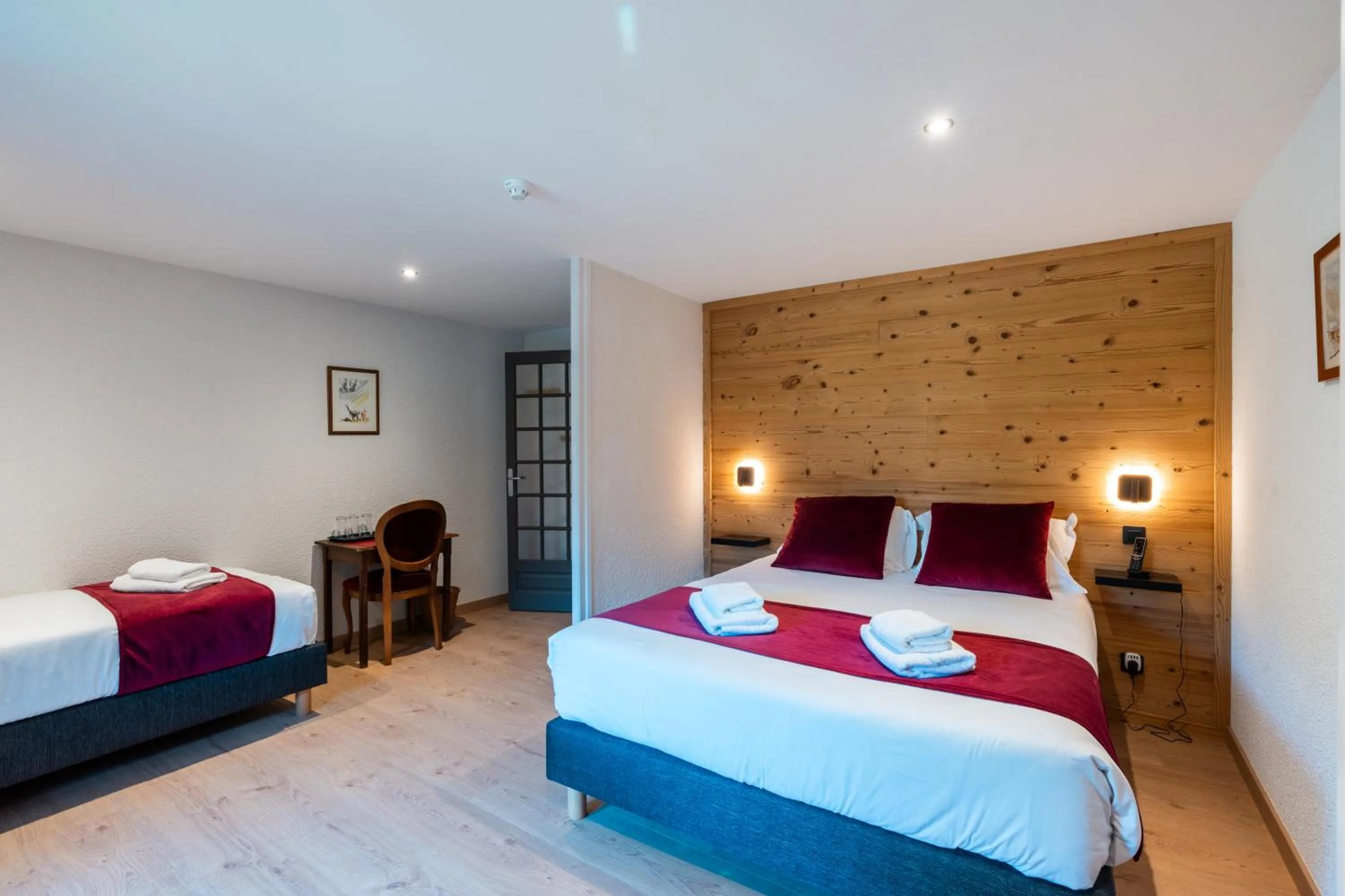 Bed in Hôtel Restaurant Le Madame