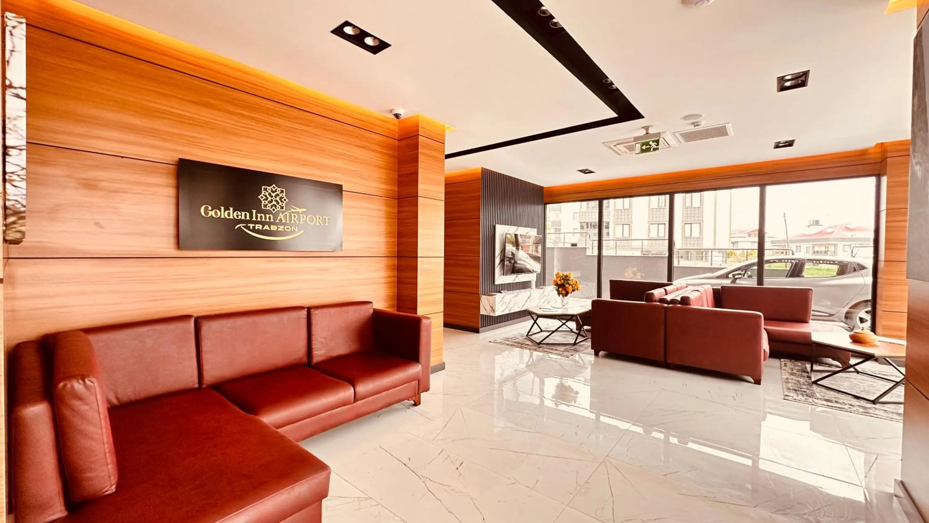 Communal lounge/ TV room in Golden Inn Airport - TRABZON