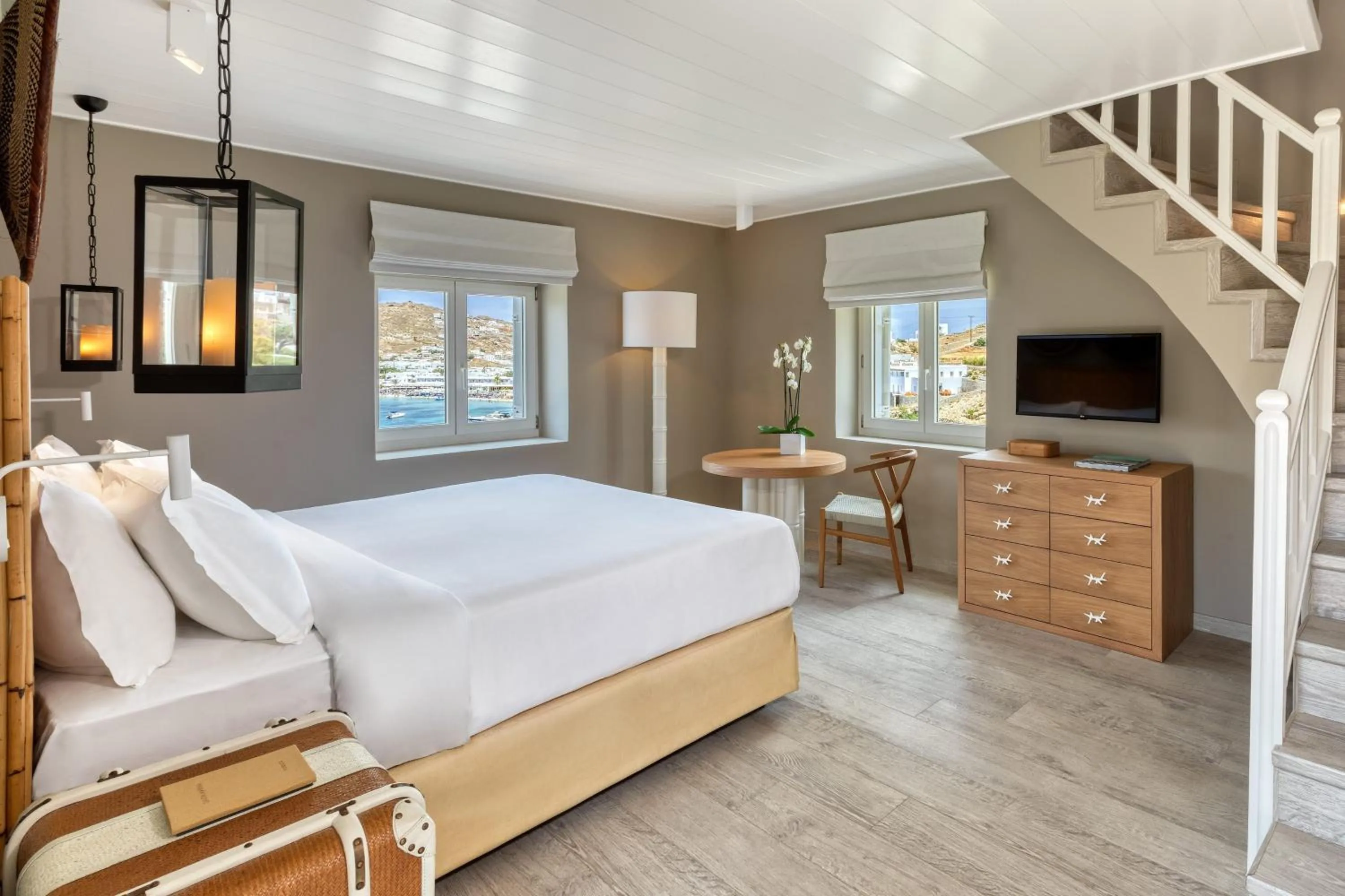 Photo of the whole room, Bed in Santa Marina, A Luxury Collection Resort, Mykonos