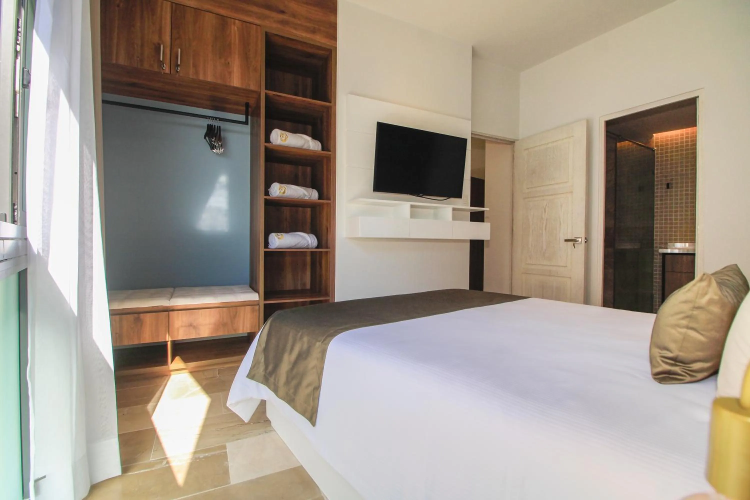 Bedroom, Bed in Singular Dream Vacation Rentals