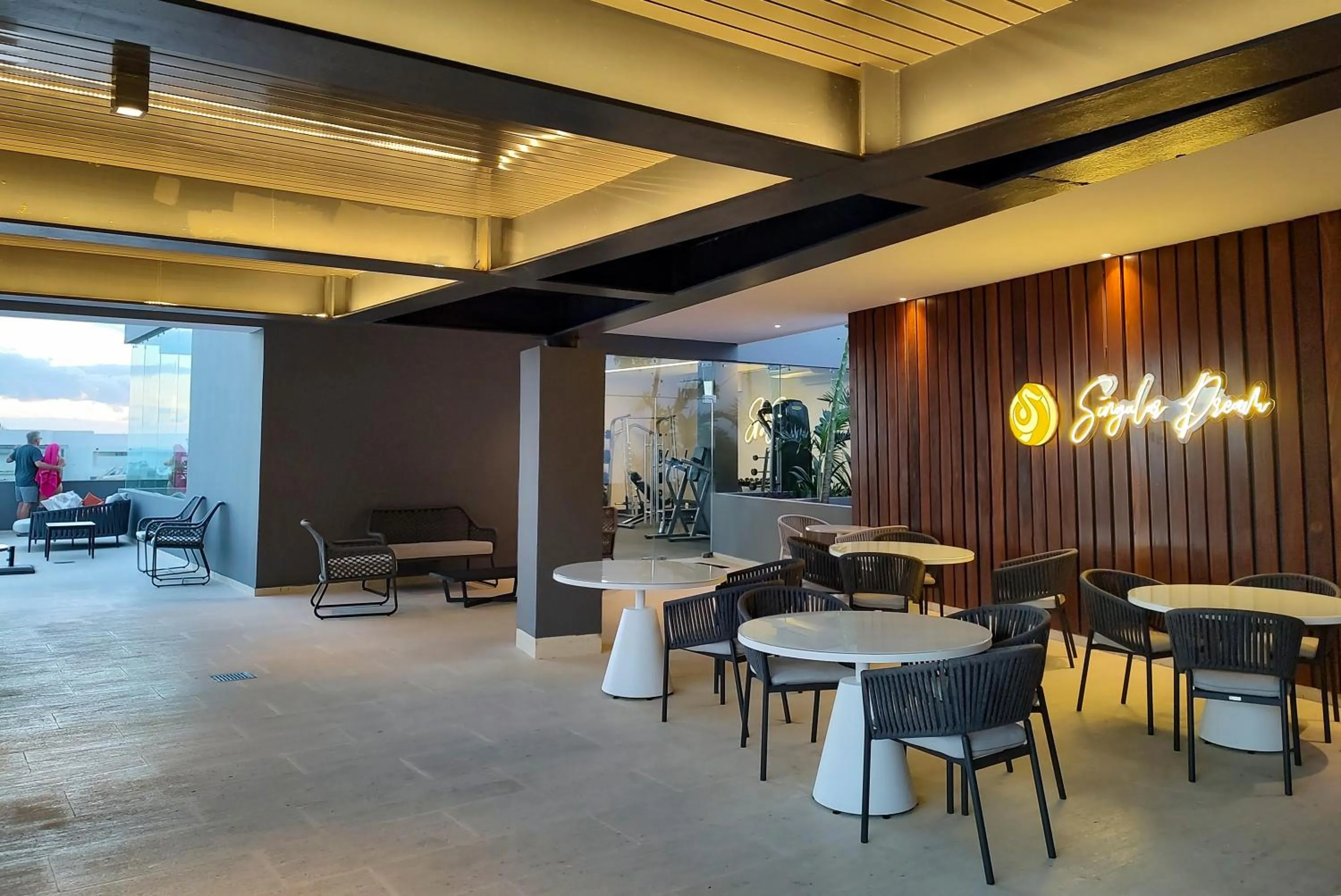 Lounge or bar in Singular Dream Vacation Rentals