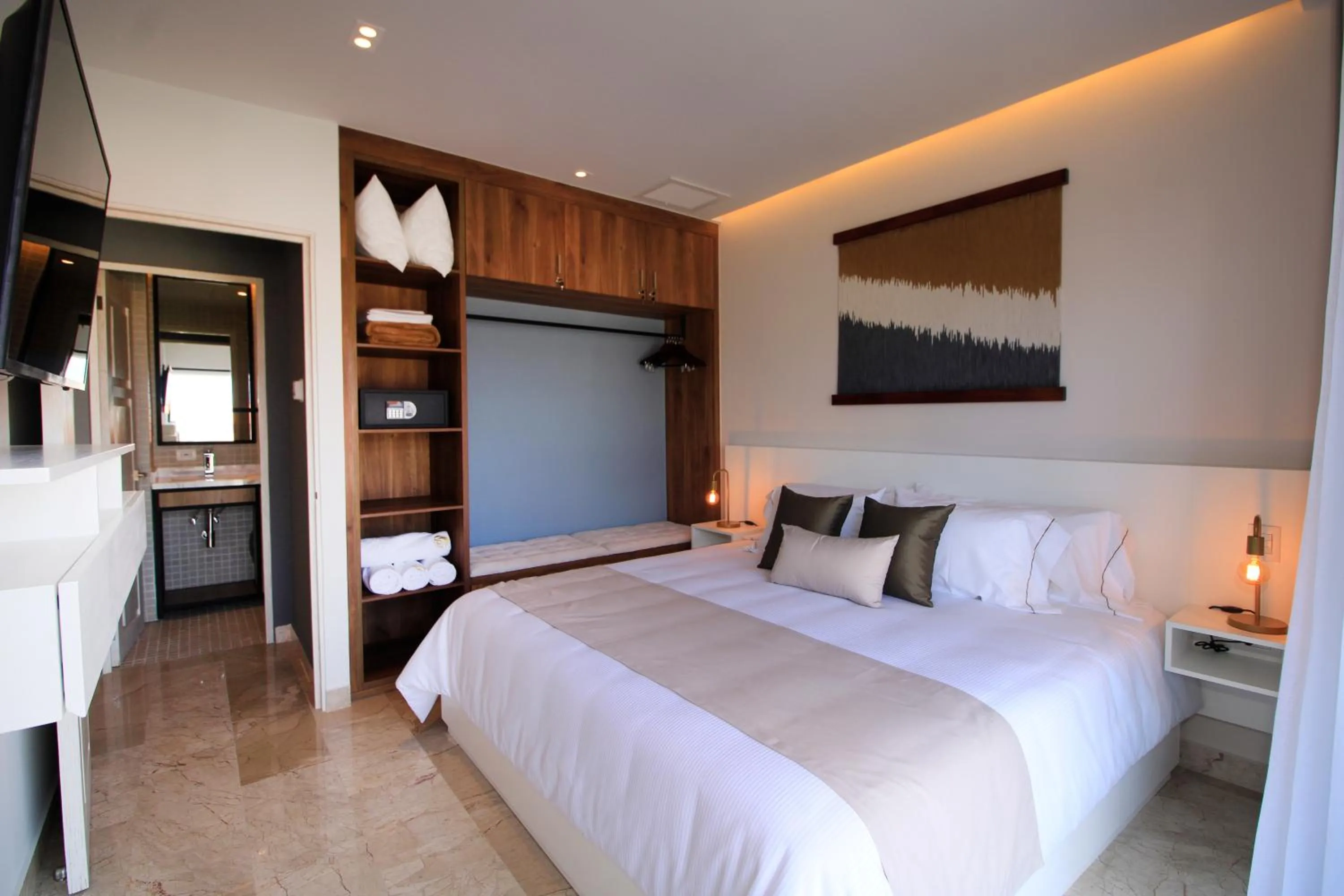 Bathroom, Bed in Singular Dream Vacation Rentals