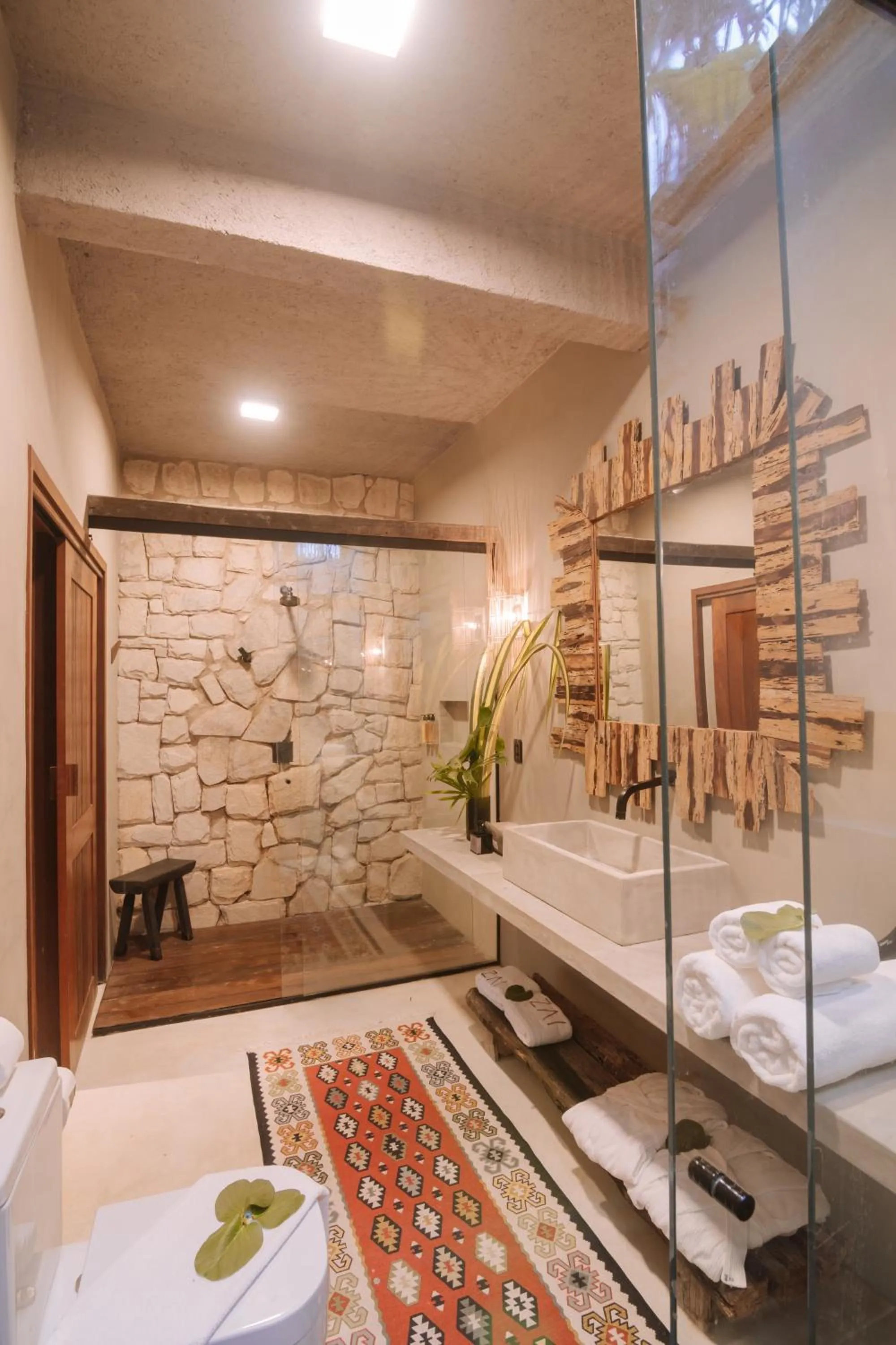 Shower in Zai Patacho