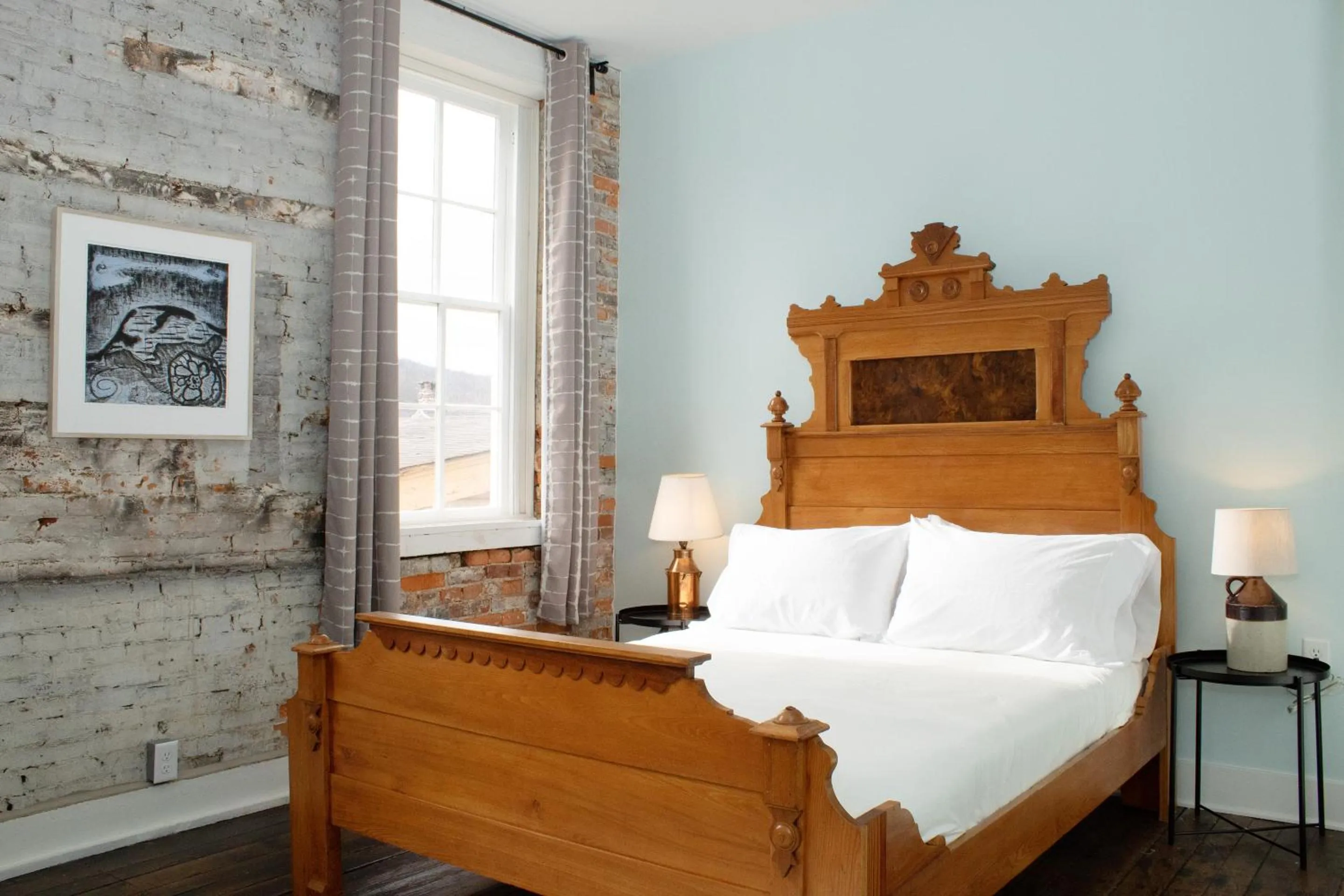 Bedroom, Bed in Bischoff Inn - Former 1870 Furniture Factory Now 5 Room Boutique Hotel