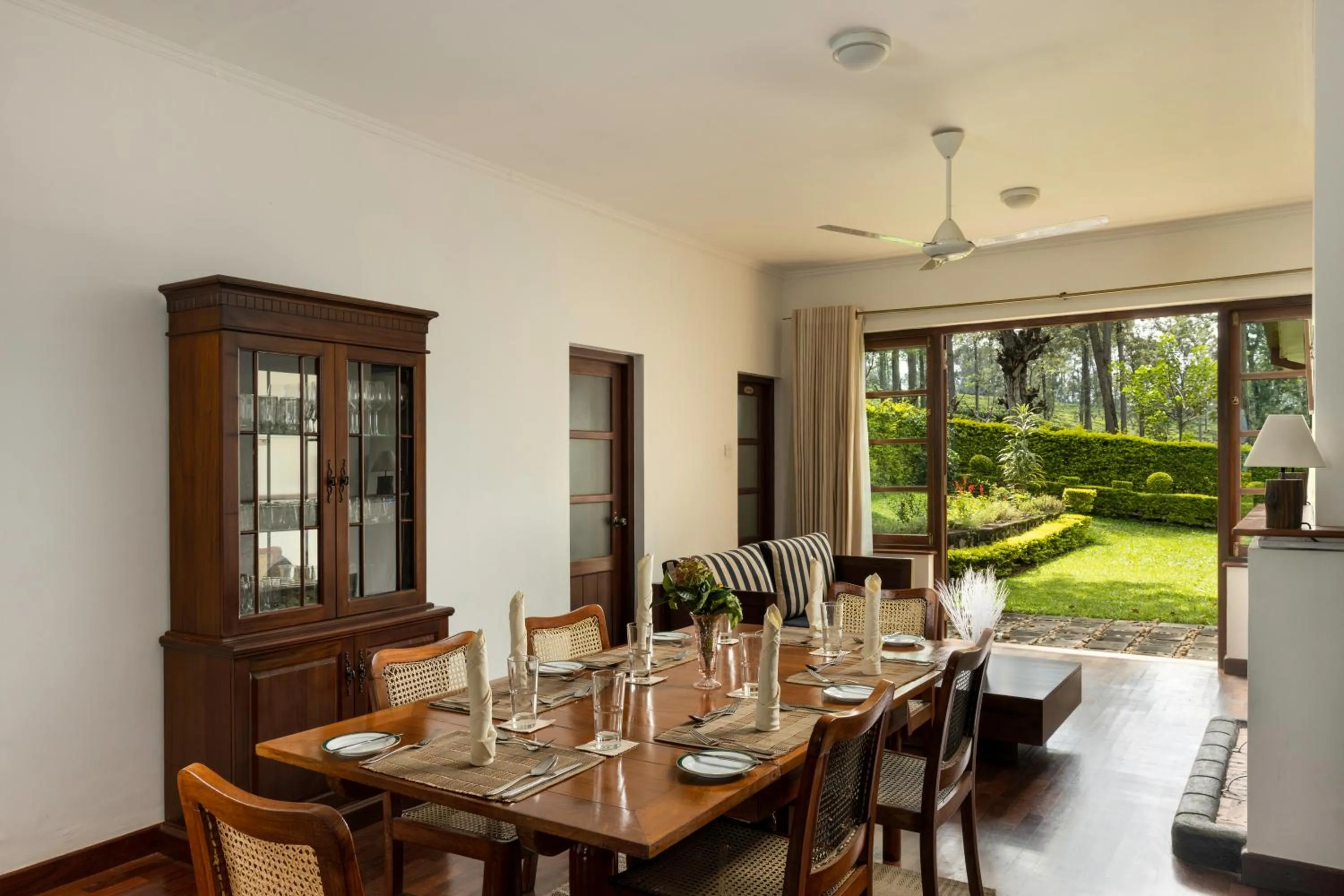 Dining area in Olive Bungalow