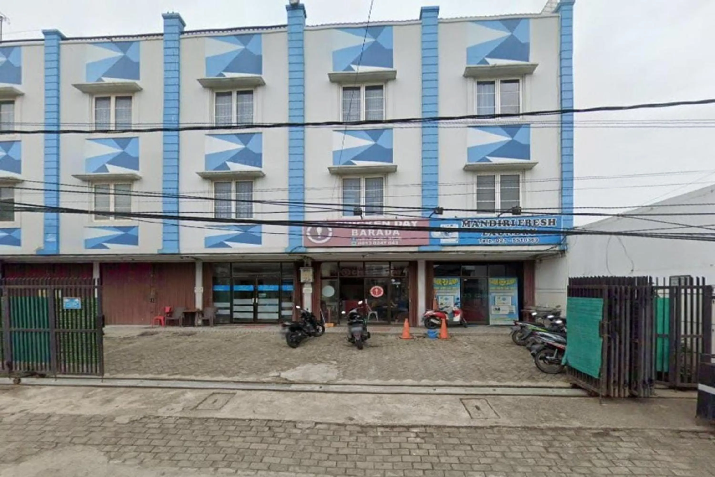 Property building in BARADA ROOMS