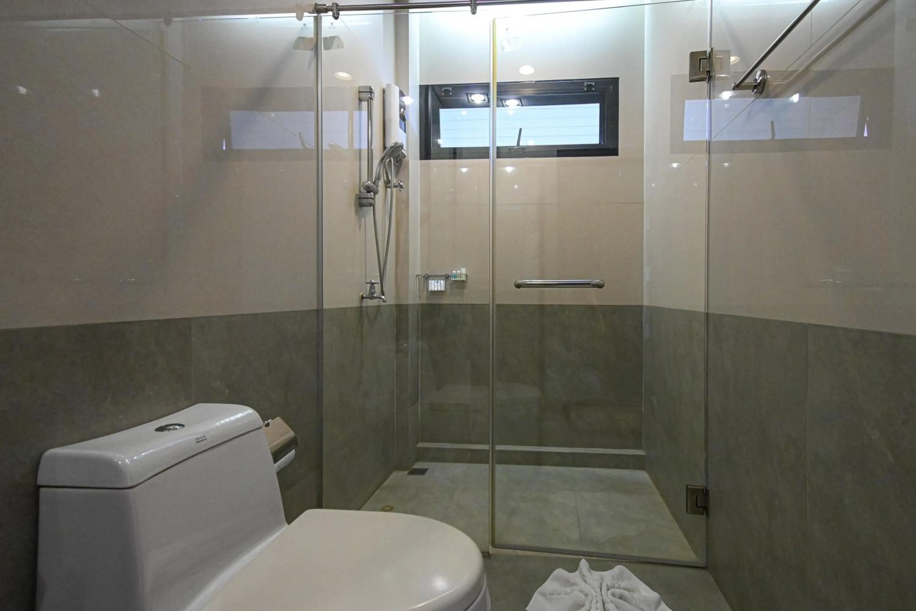 Bathroom in Suanphung Bonsai Village