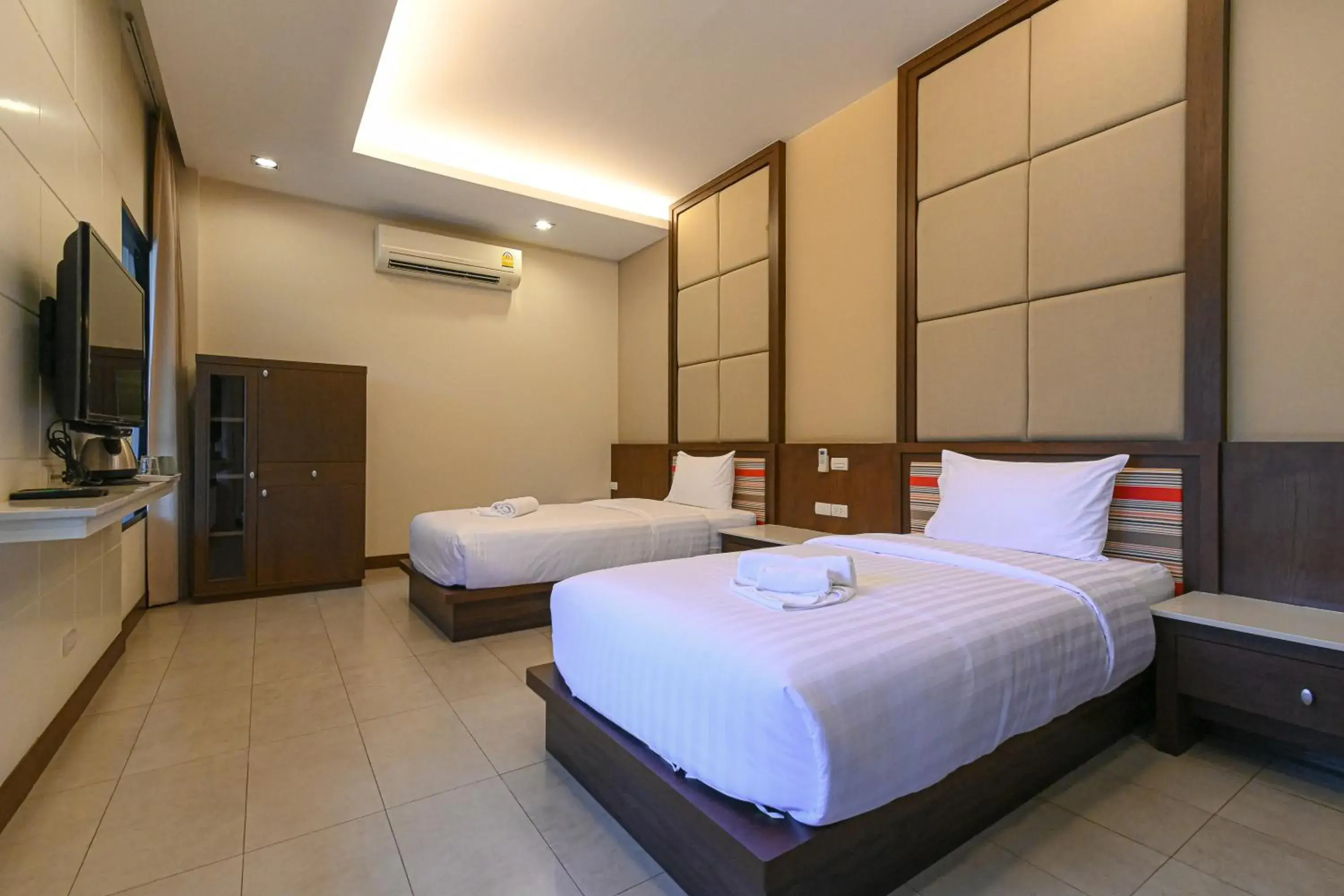 Deluxe Double or Twin Room in Suanphung Bonsai Village Deluxe Double or Twin Room in Suanphung Bonsai Village