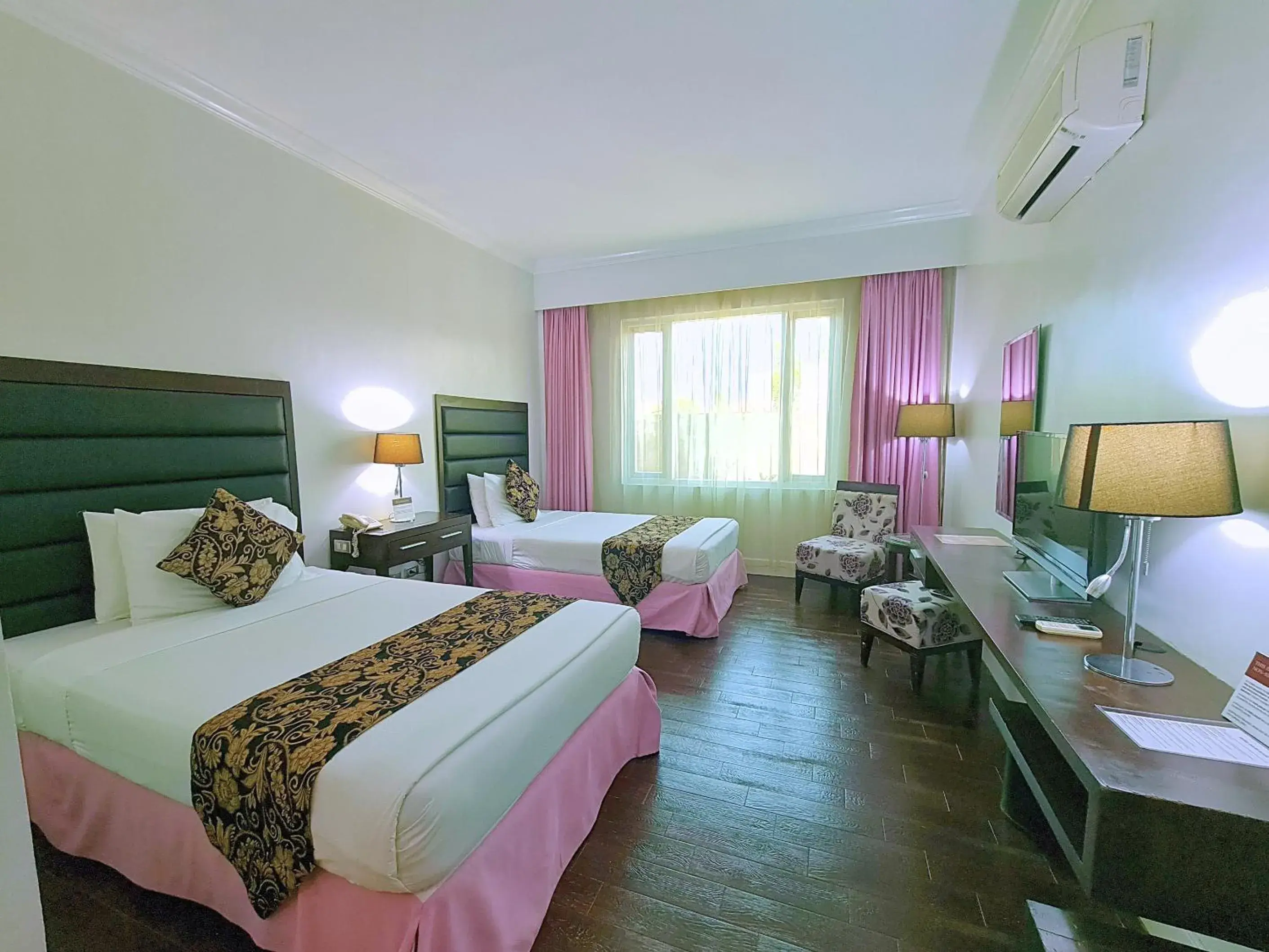 Deluxe Double Room in Fiesta Garden Hotel Deluxe Double Room in Fiesta Garden Hotel