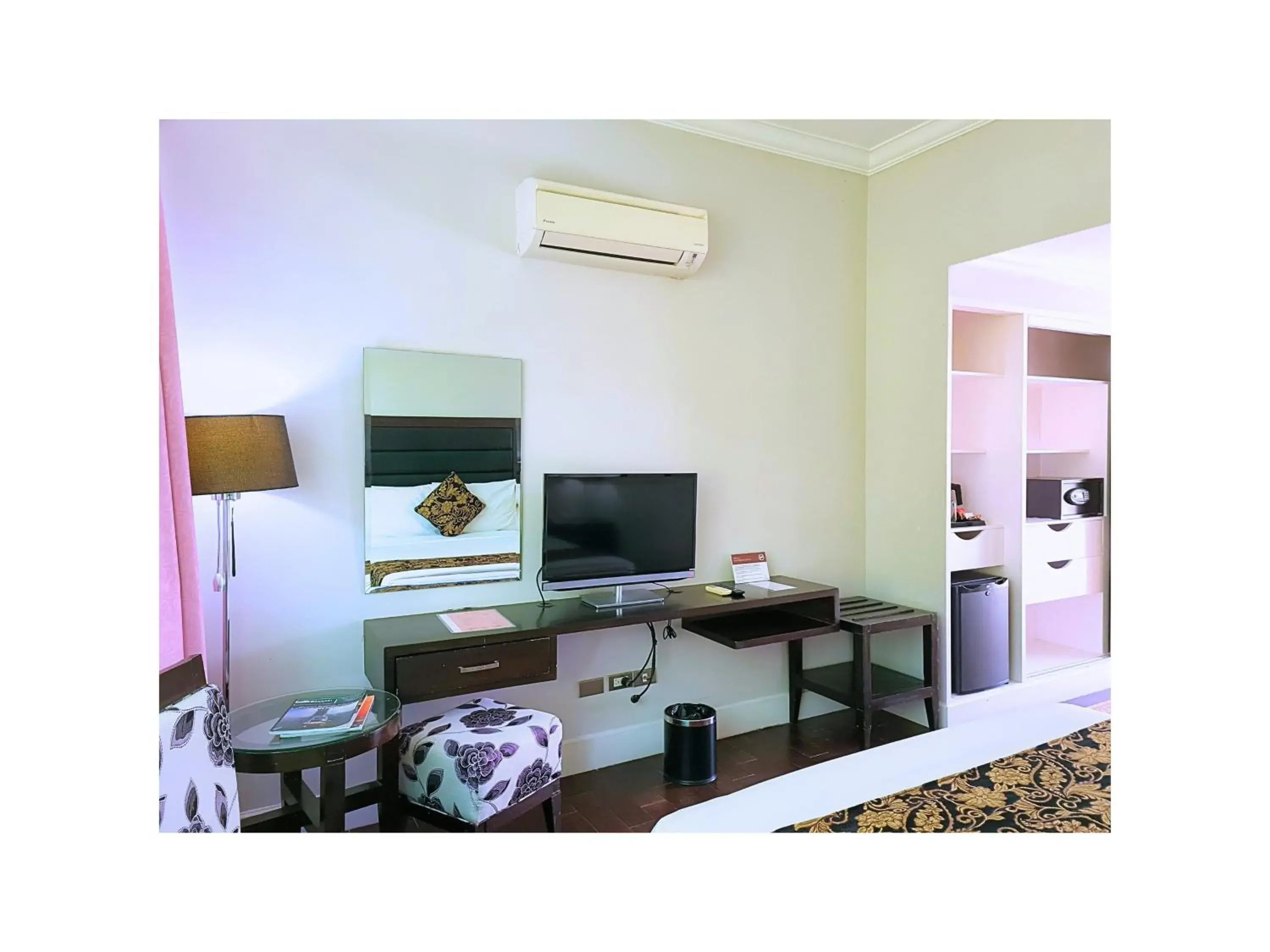 Superior Queen Room in Fiesta Garden Hotel Superior Queen Room in Fiesta Garden Hotel