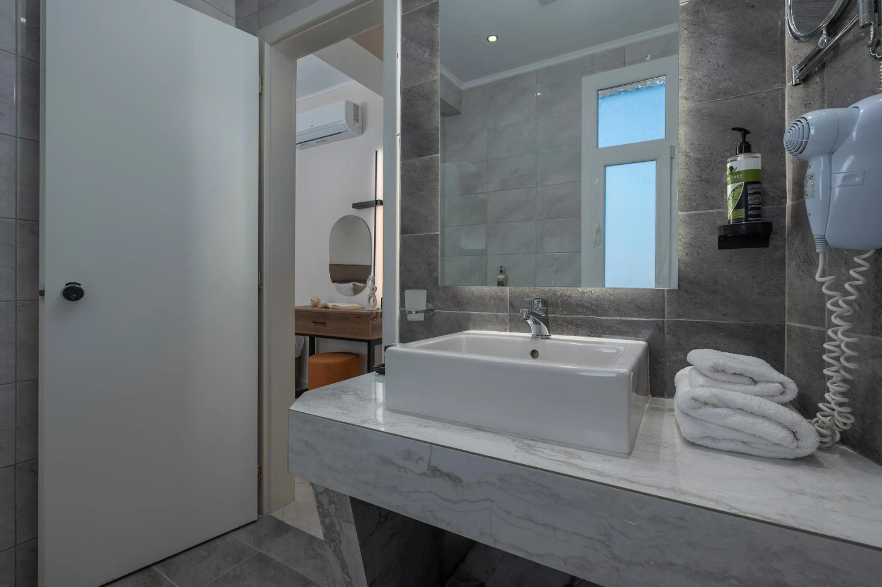 Bathroom in Alia Palace Hotel - Adults Only 16+