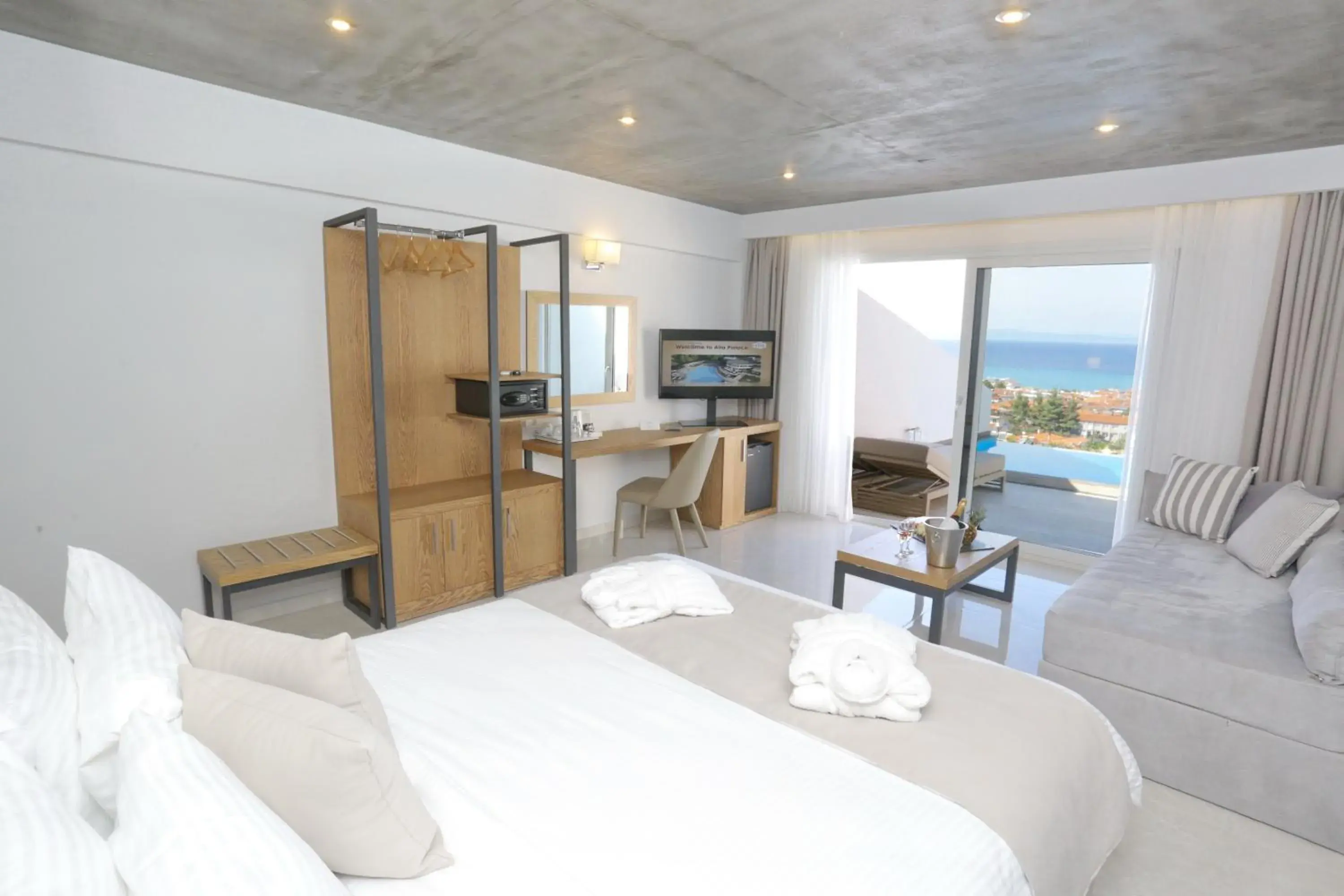 Deluxe Junior suite with Private Heated Pool Panoramic Sea View - single occupancy in Alia Palace Hotel - Adults Only 16+ Deluxe Junior suite with Private Heated Pool Panoramic Sea View - single occupancy in Alia Palace Hotel - Adults Only 16+