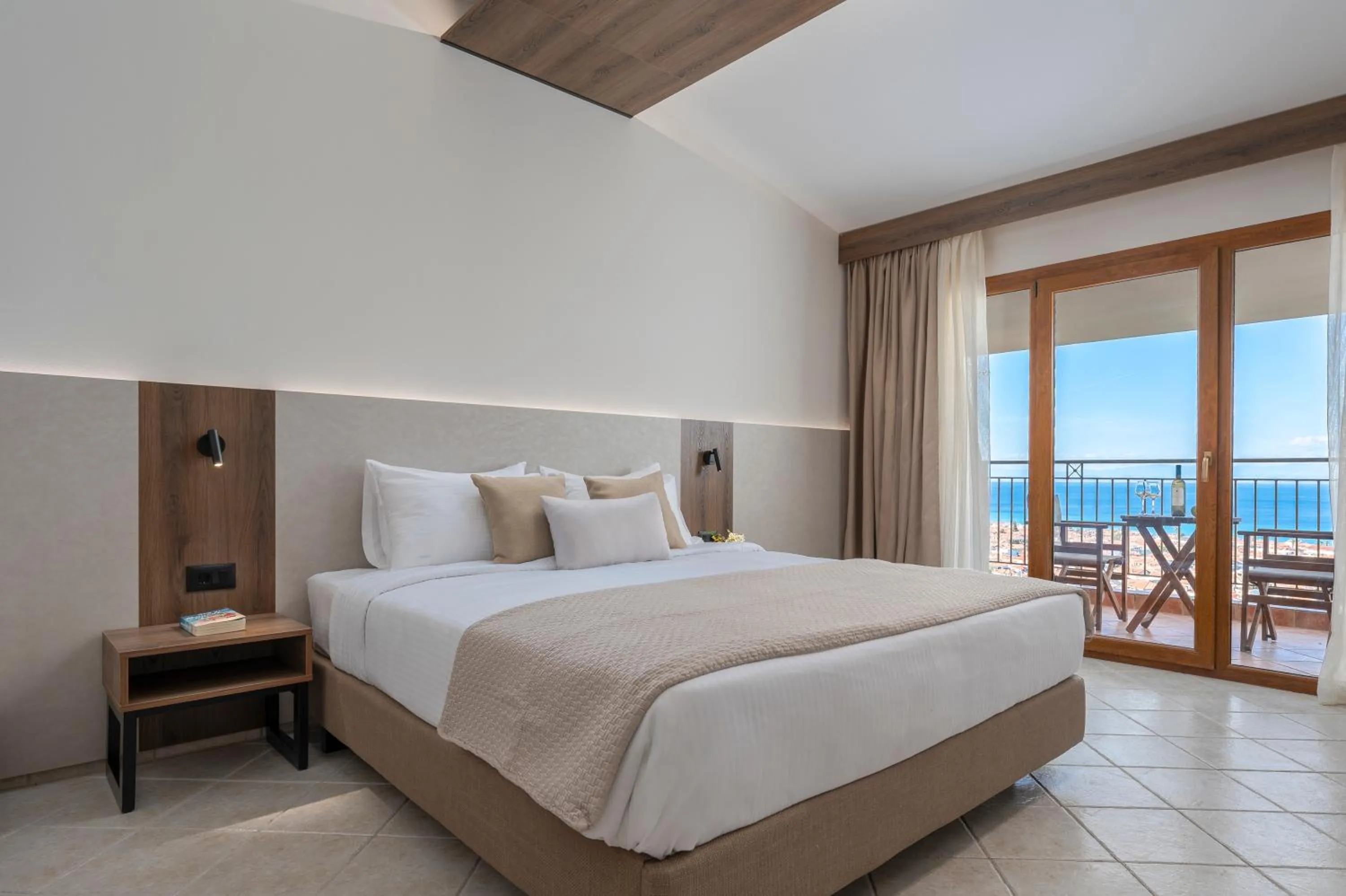 Bedroom, Bed in Alia Palace Hotel - Adults Only 16+