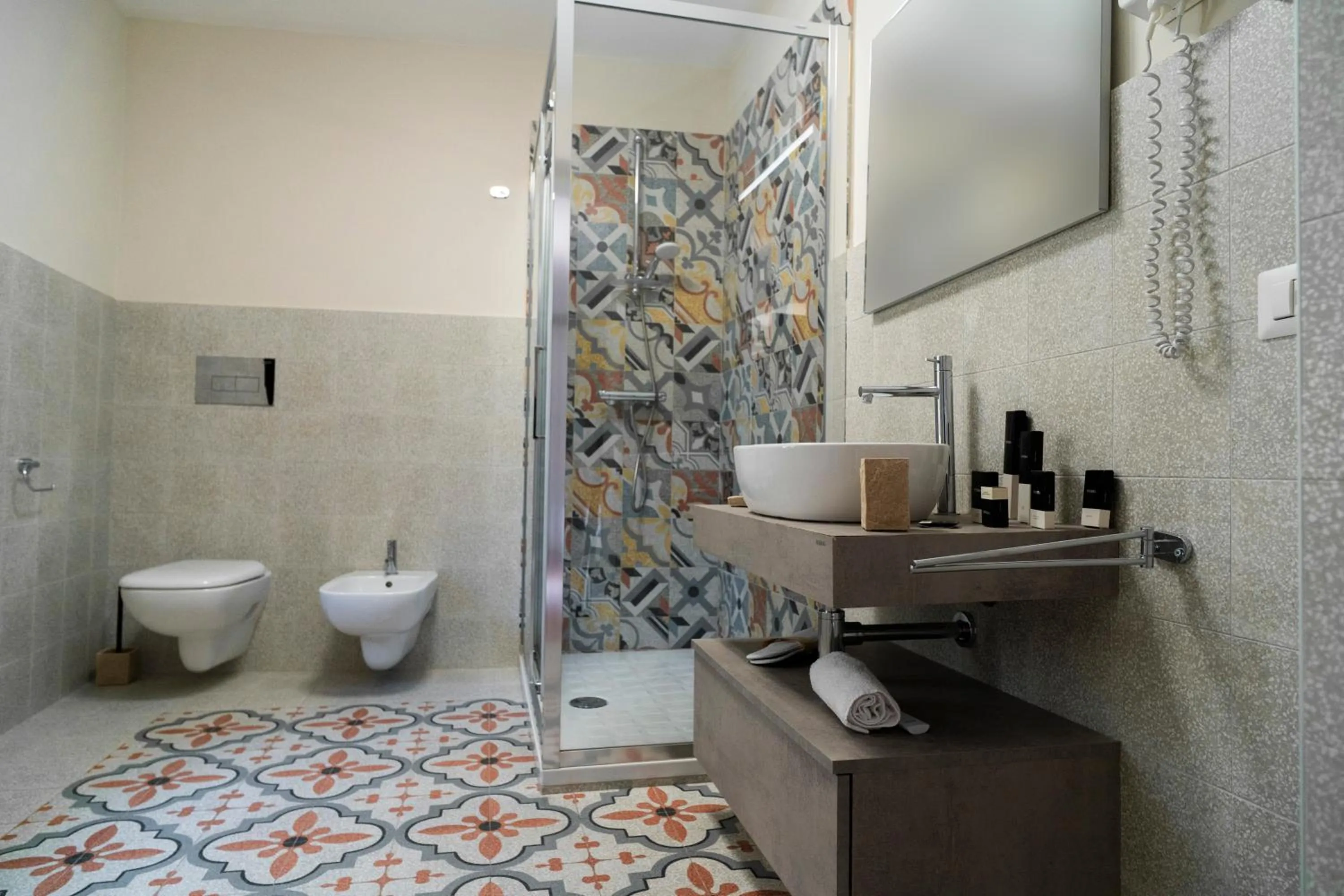 Shower in BAGLIO TRAMONTANA