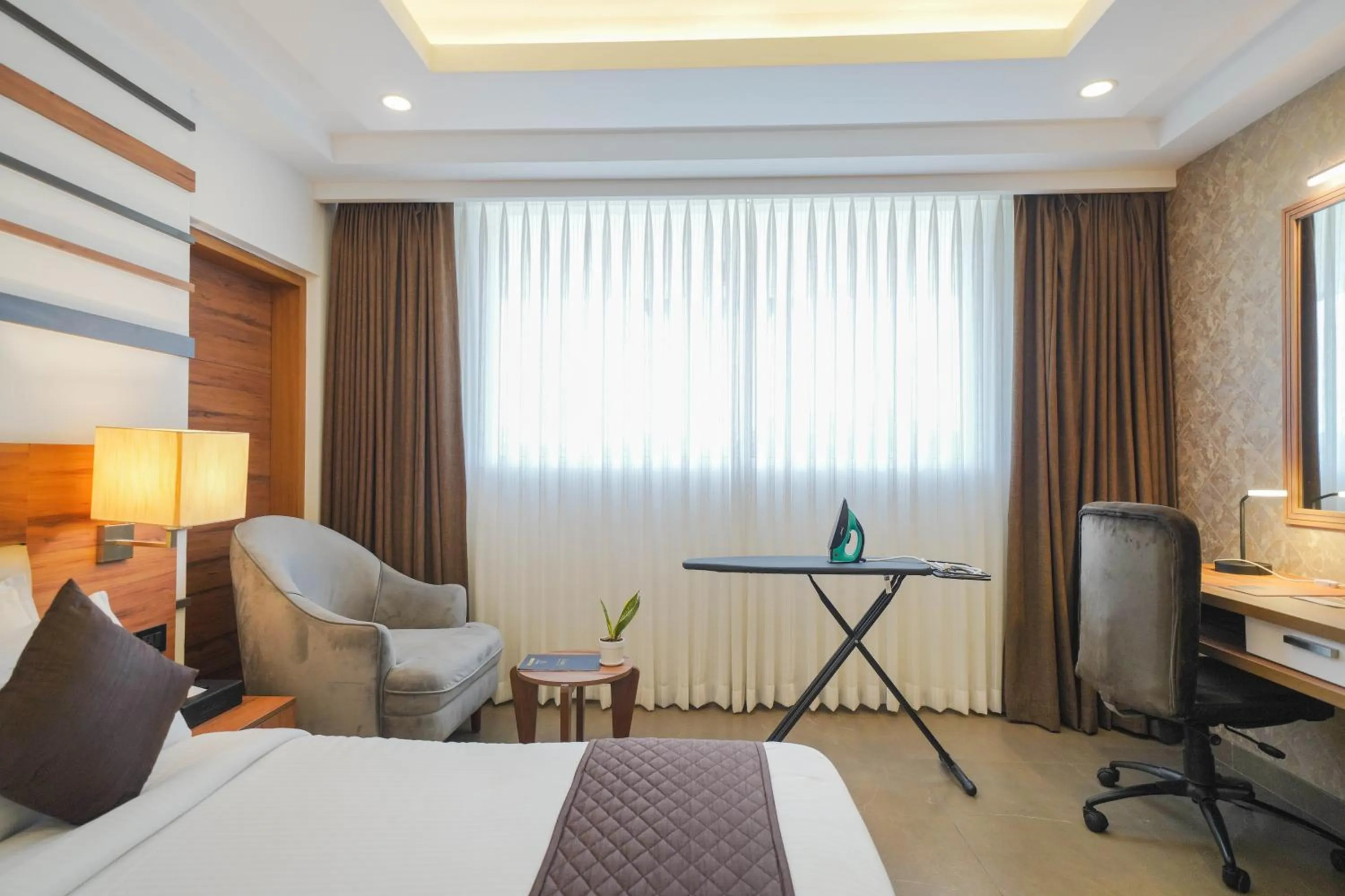 Bed in Classic Regency