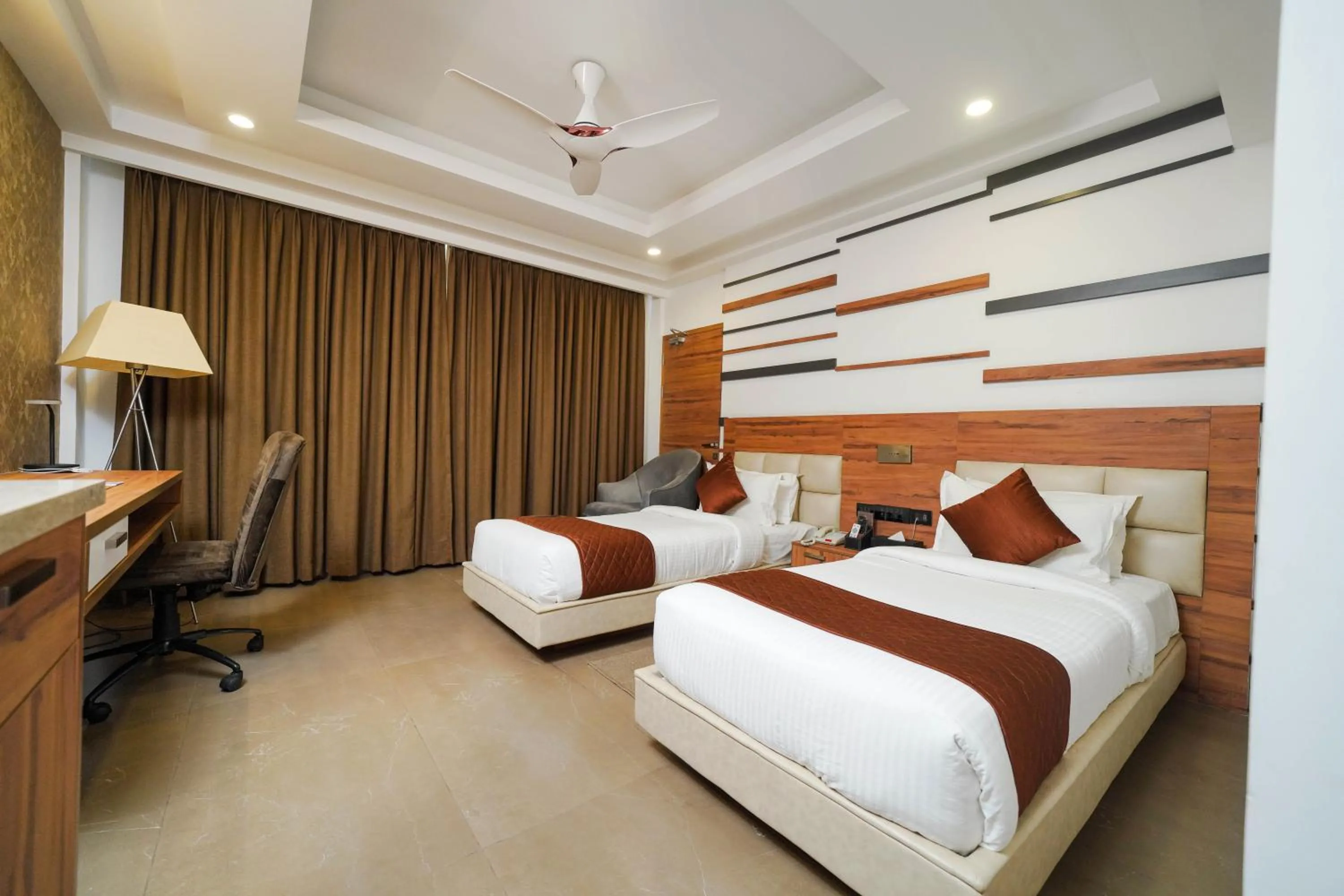 Bed in Classic Regency