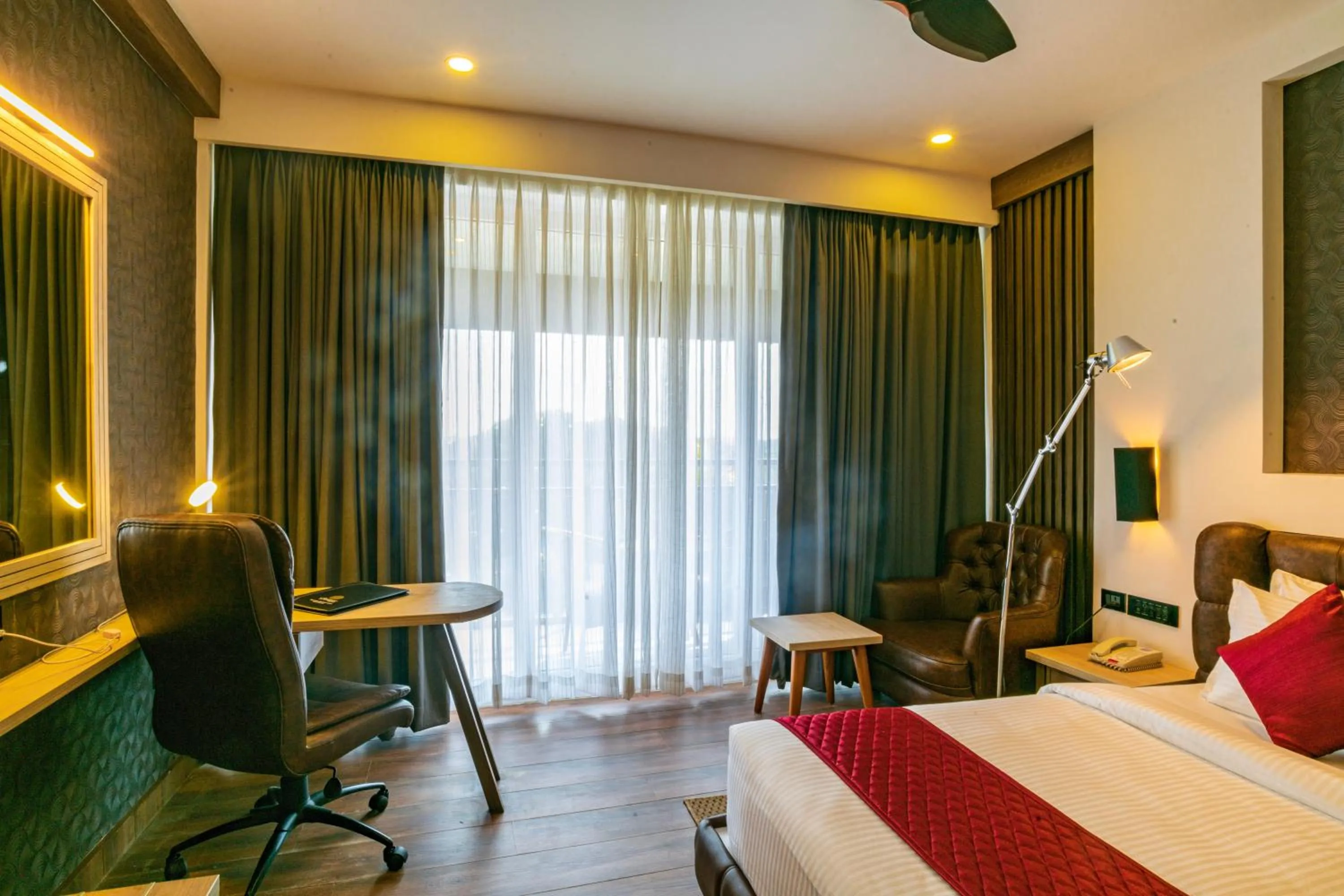 Balcony/Terrace, Bed in Classic Regency