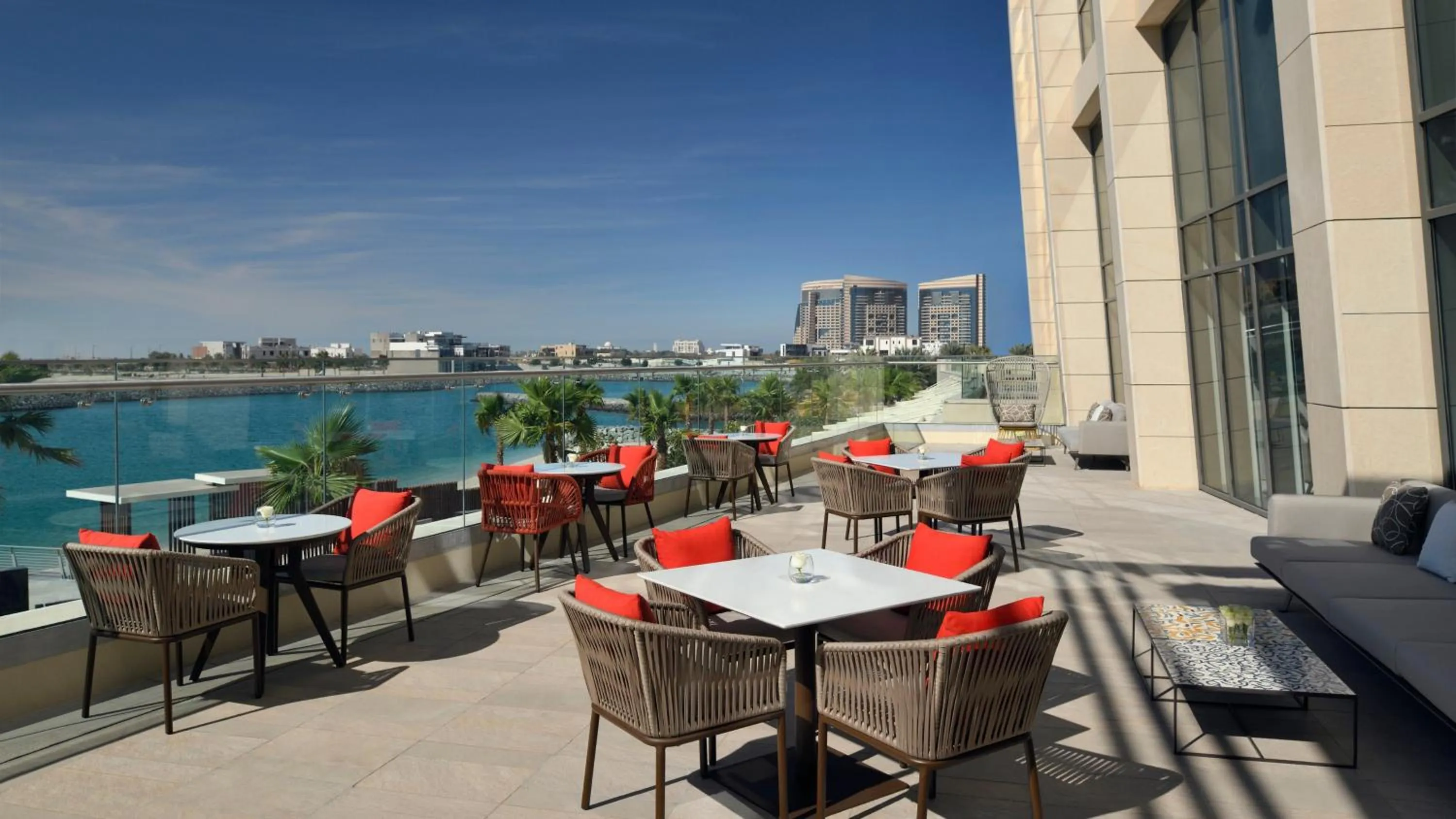 Lounge or bar in InterContinental Residences Abu Dhabi by IHG