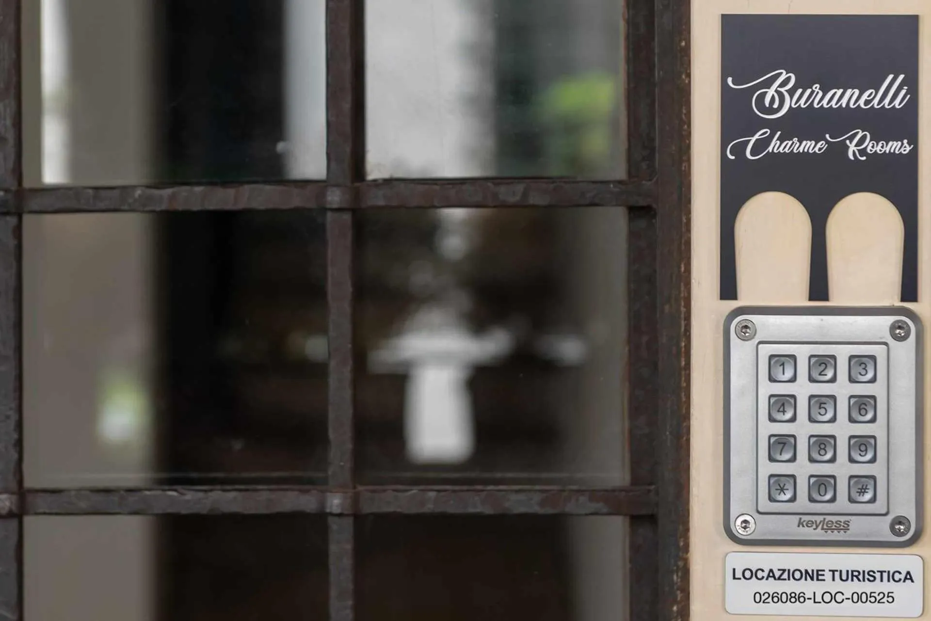 Logo/Certificate/Sign in Buranelli Charme Rooms