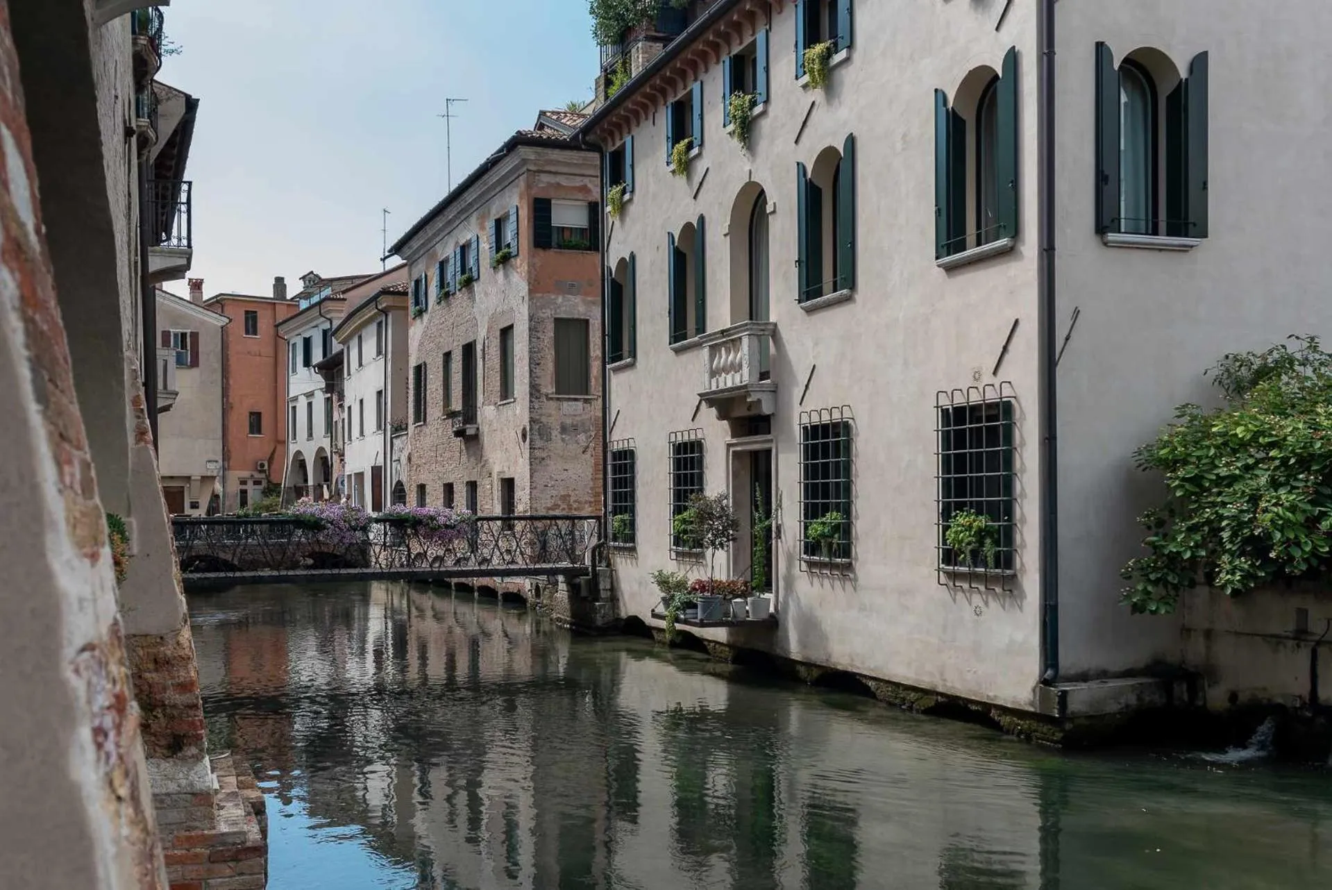 River view in Buranelli Charme Rooms