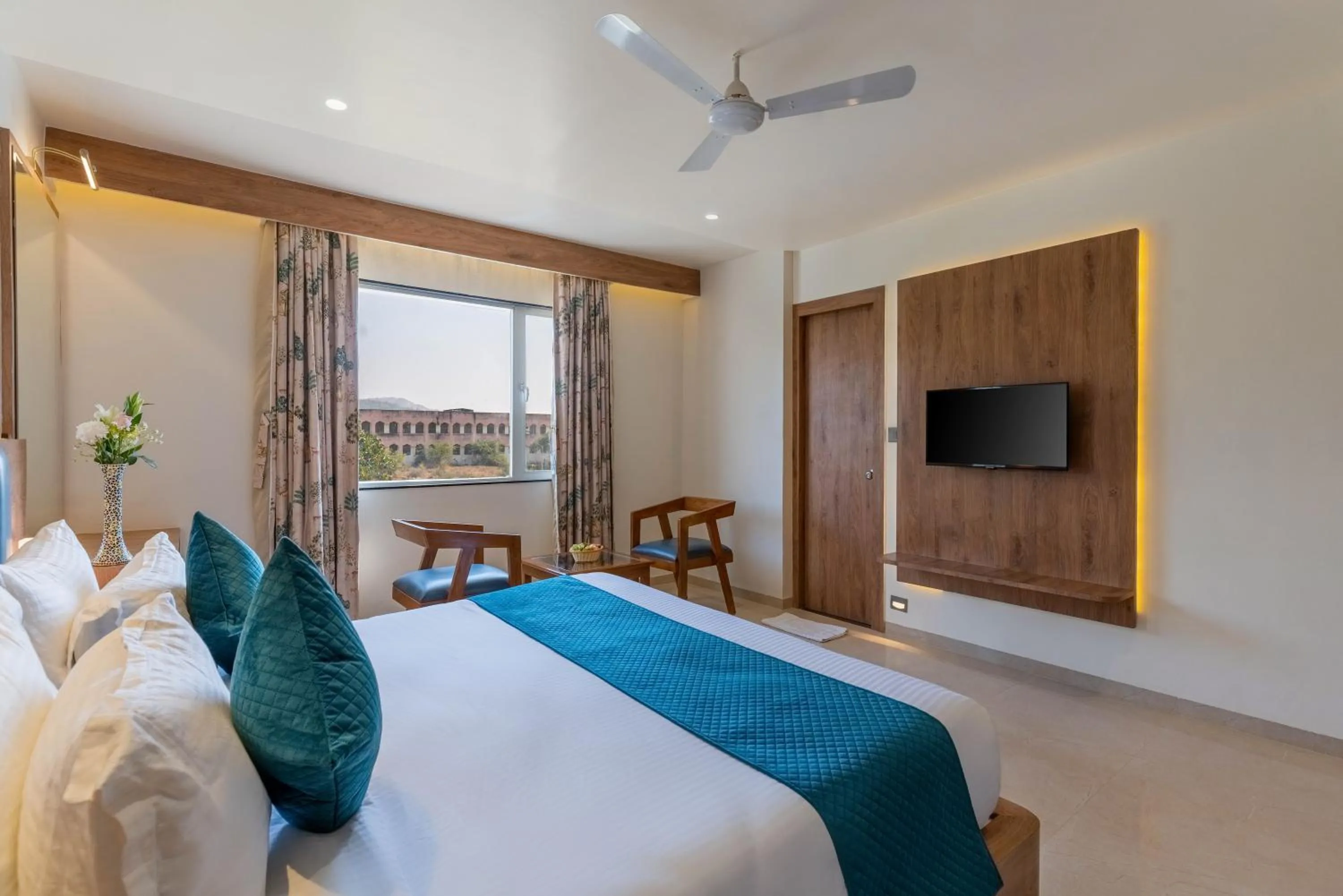 Bed in Redolence Aravali Tree