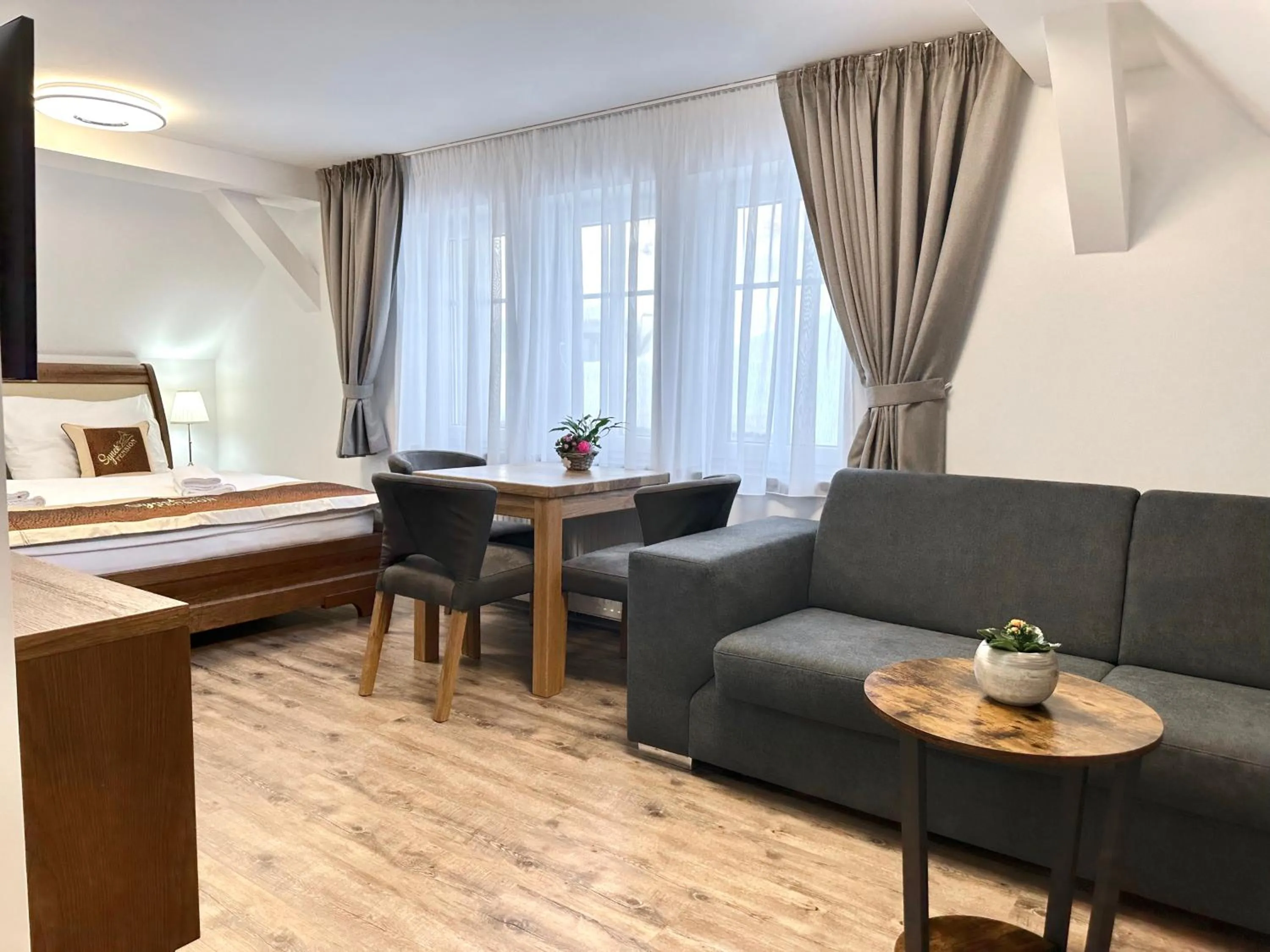 Bed in SYNEK Pension