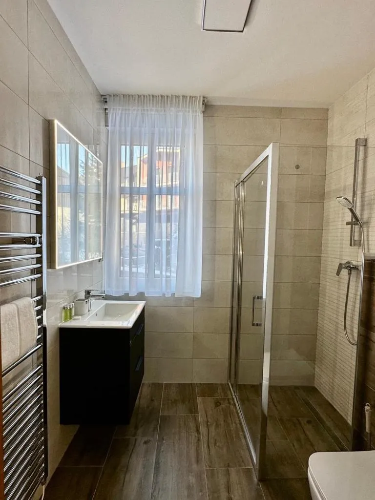 Shower in SYNEK Pension